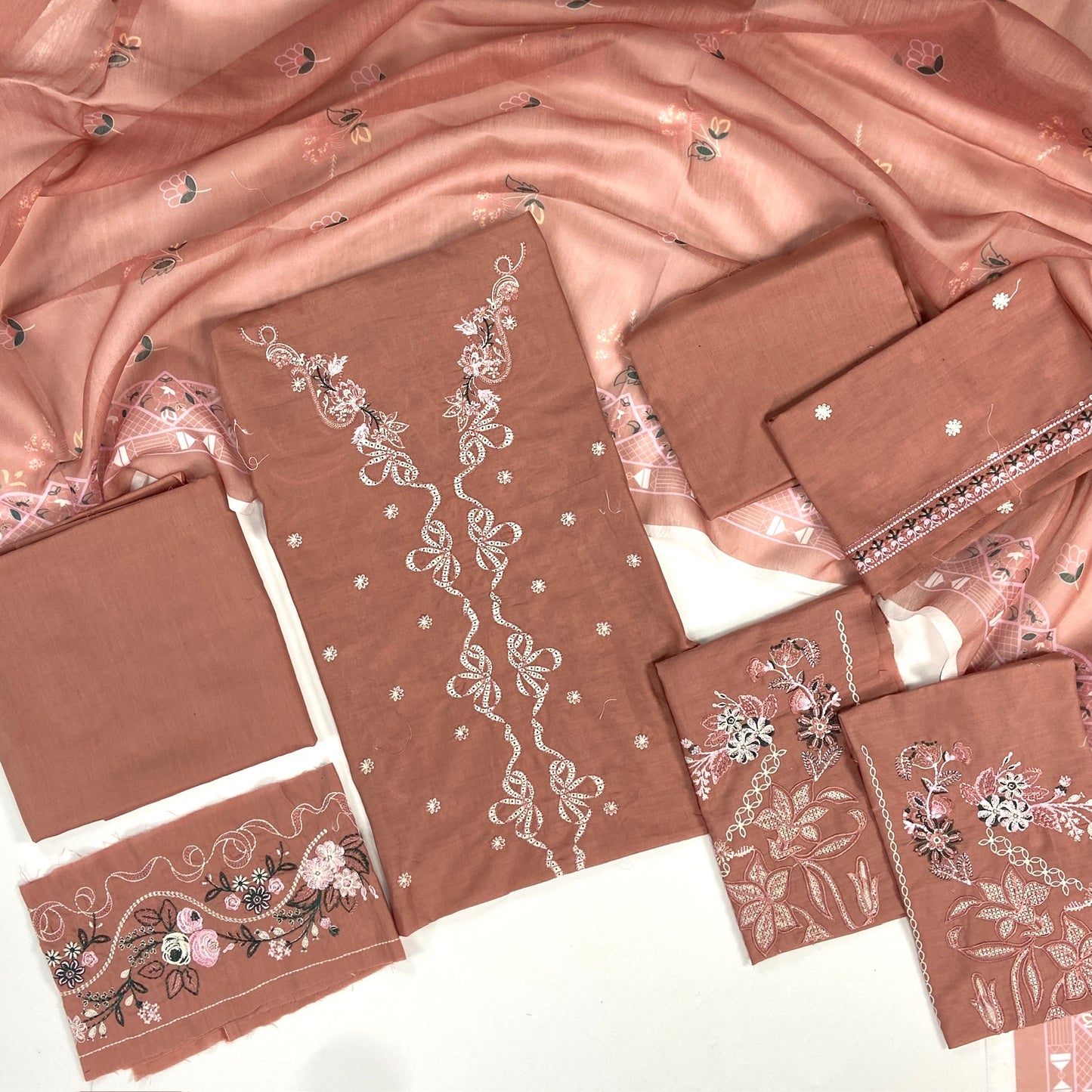 Beechtree Embroidered Lawn 3PC