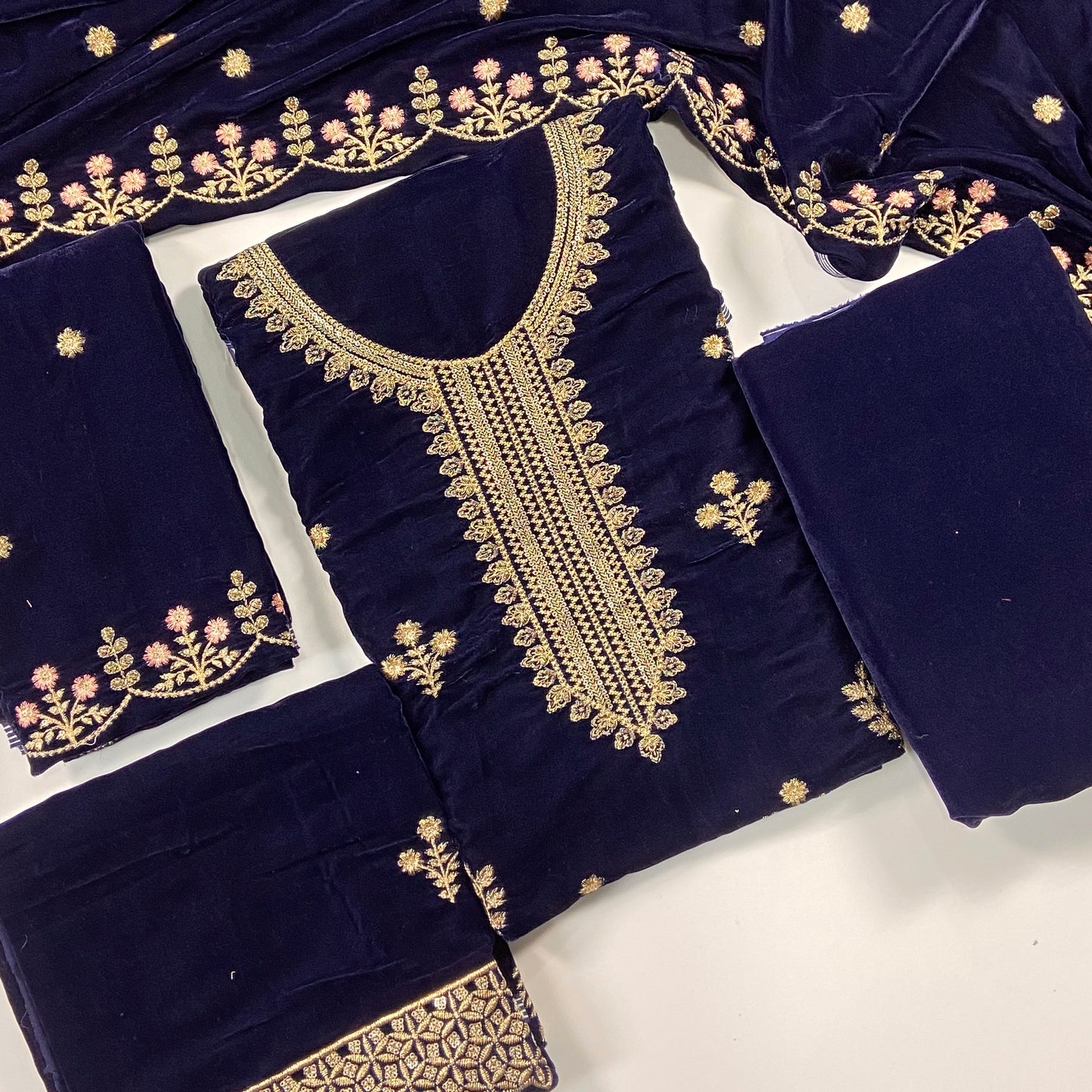 Maria B Luxury Velvet Embroidered Suit – 3PC