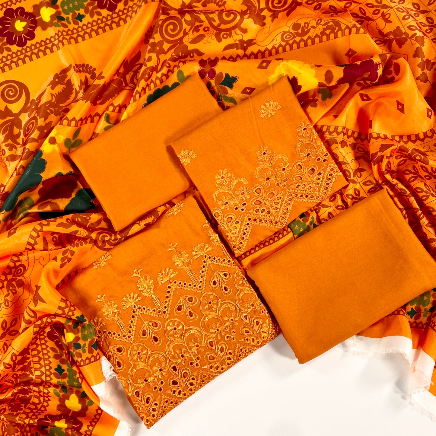 Anaya Noor Embroidered Dhanak 3PC