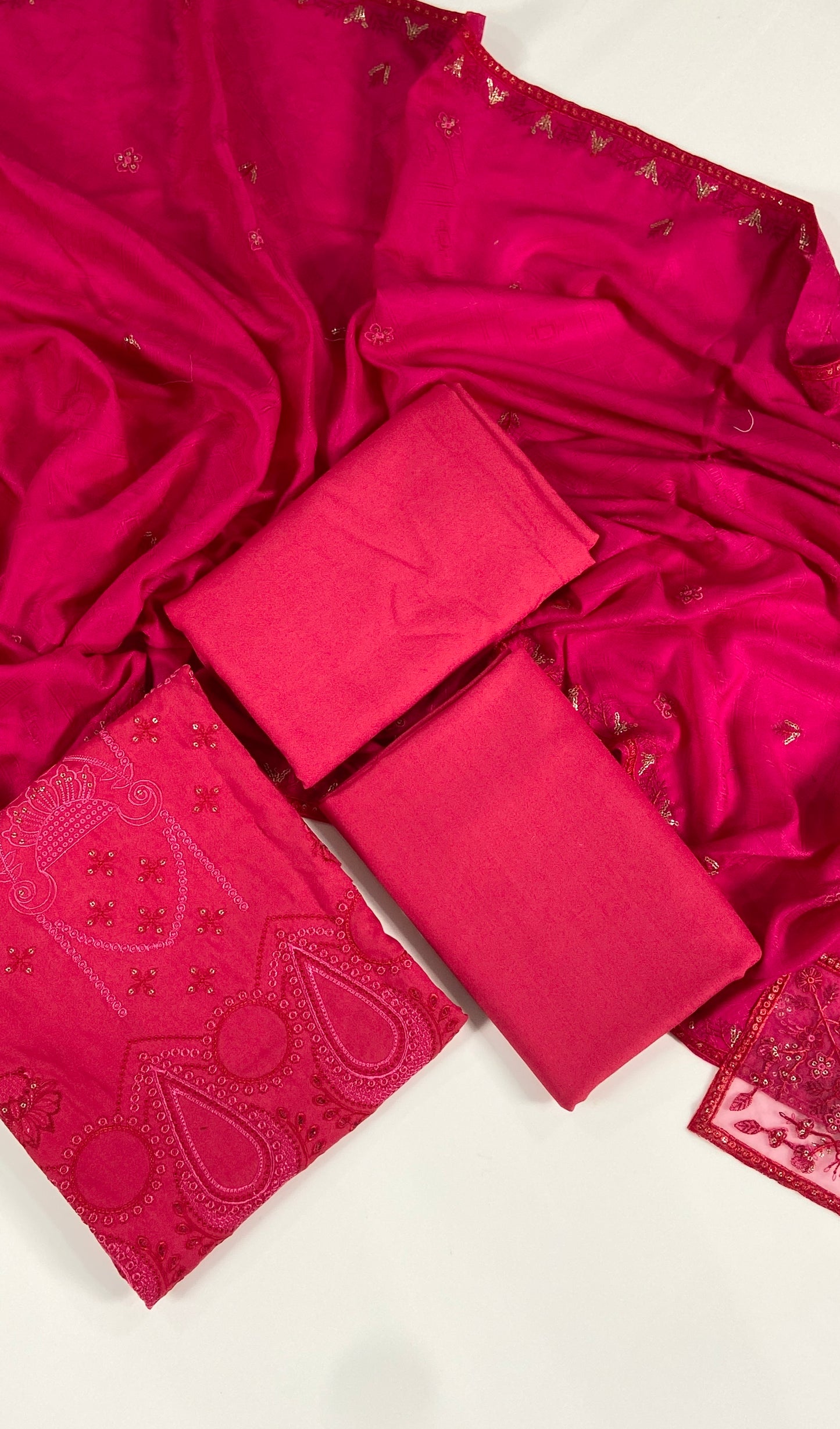 Anaya Noor Embroidered Dhanak 3PC