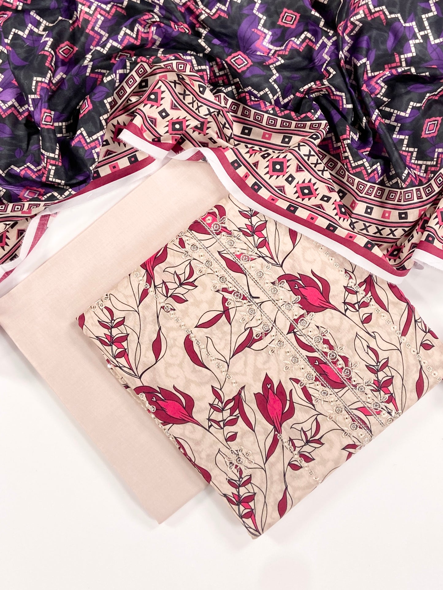 Riwaaz By Anaya Noor Printed & Emb Lawn 3PC