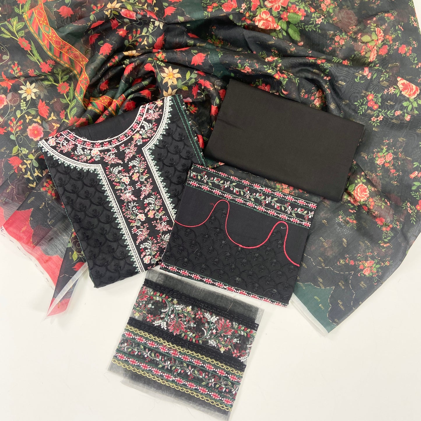 Maria B Emb Luxury Lawn 3PC