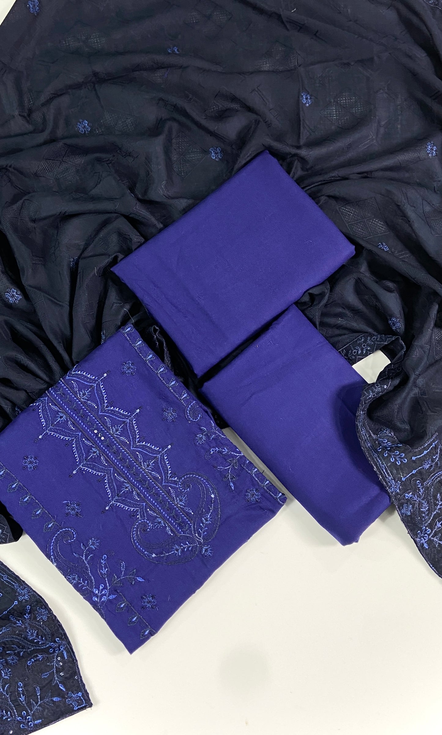 Anaya Noor Embroidered Dhanak 3PC