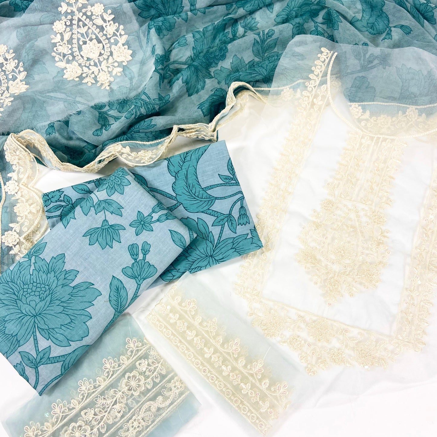 Maria B Emb Luxury Lawn 3PC