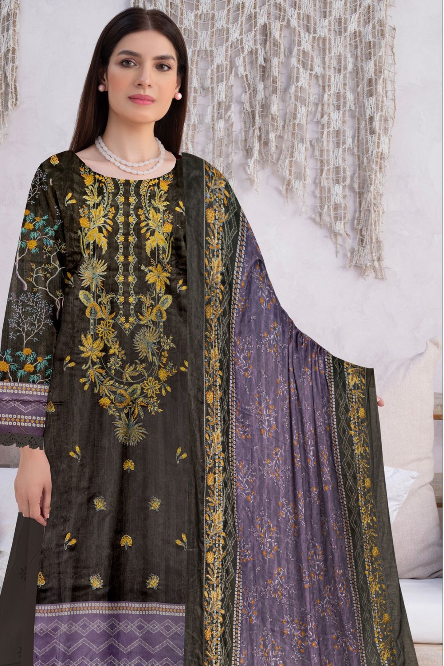 ( Bundle Of 12 ) Khoobsurat by Hania