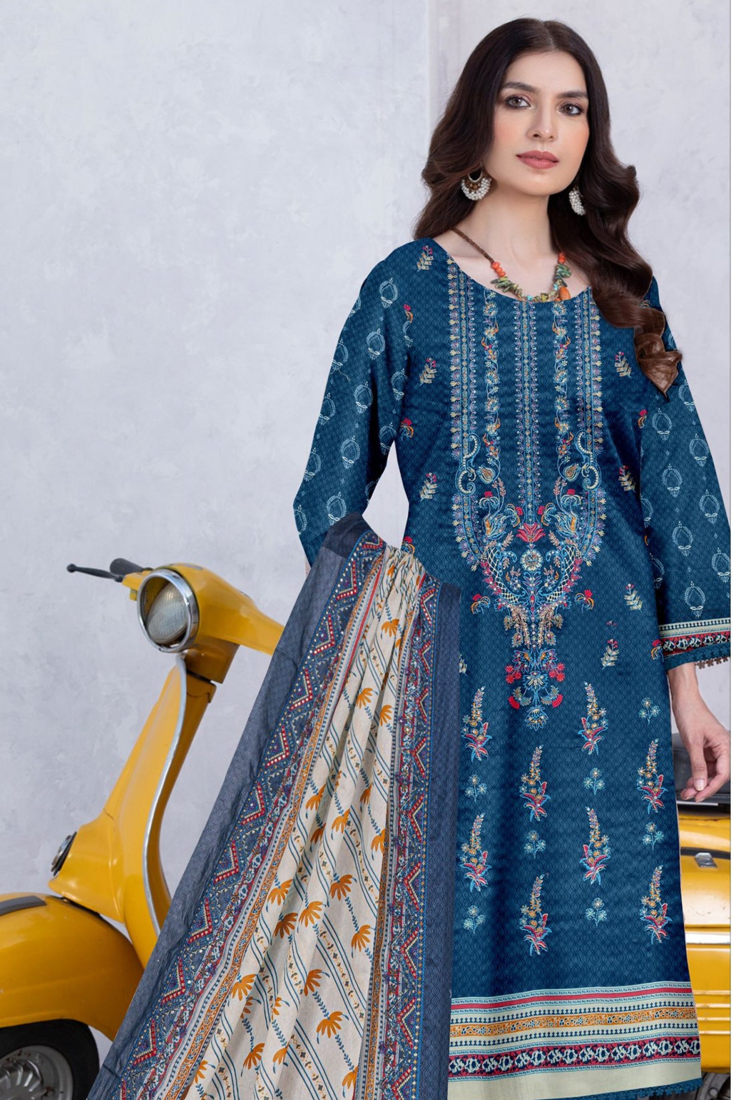 ( Bundle Of 12 ) Khoobsurat by Hania