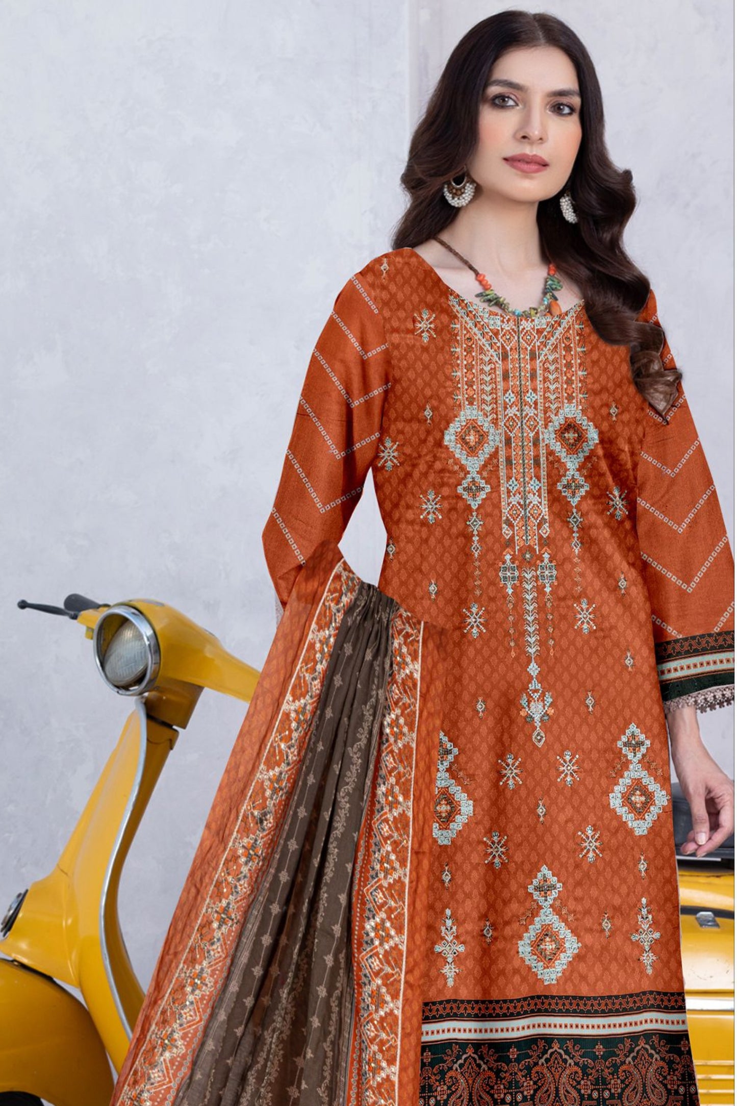 ( Bundle Of 12 ) Khoobsurat by Hania