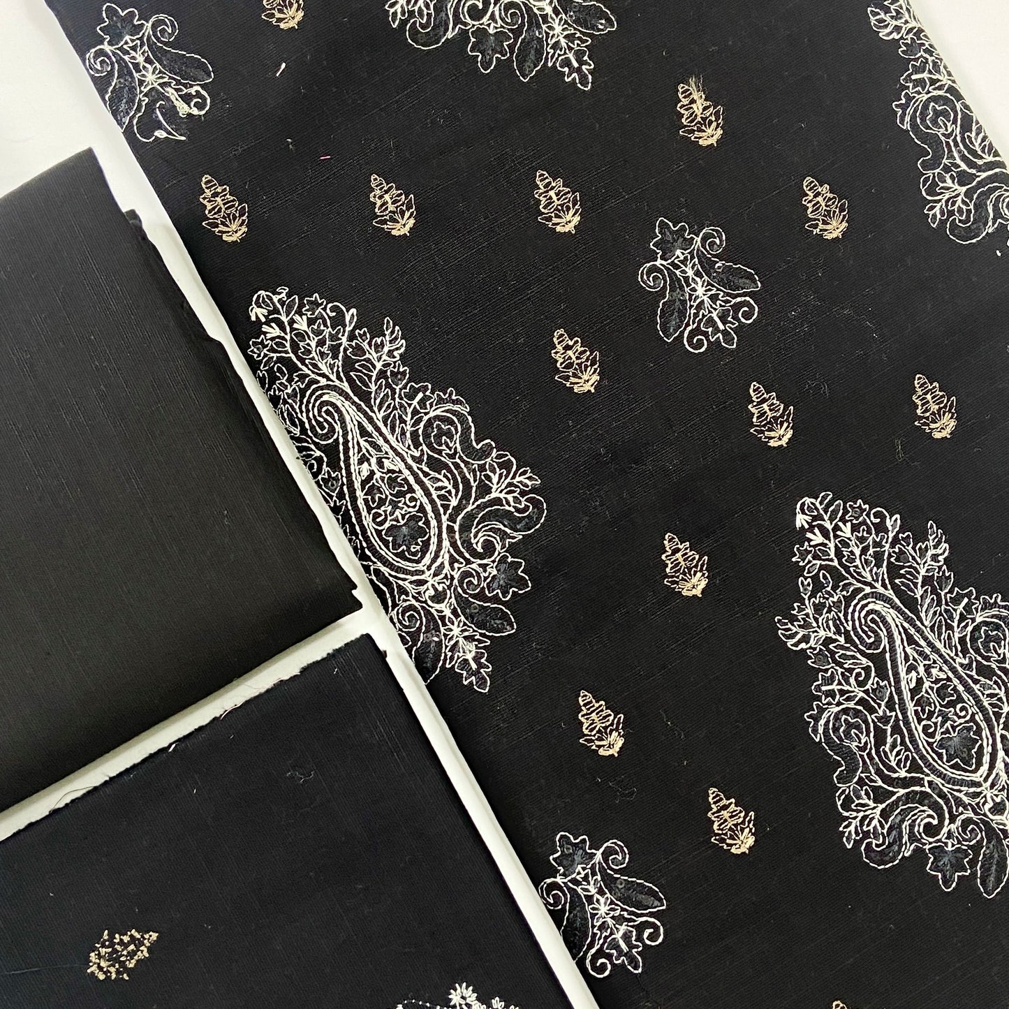 Bareeze Emb Khaddar 2PC