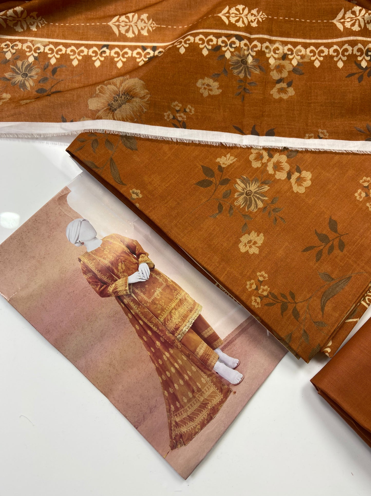 Almeerah Printed Lawn 3-PC