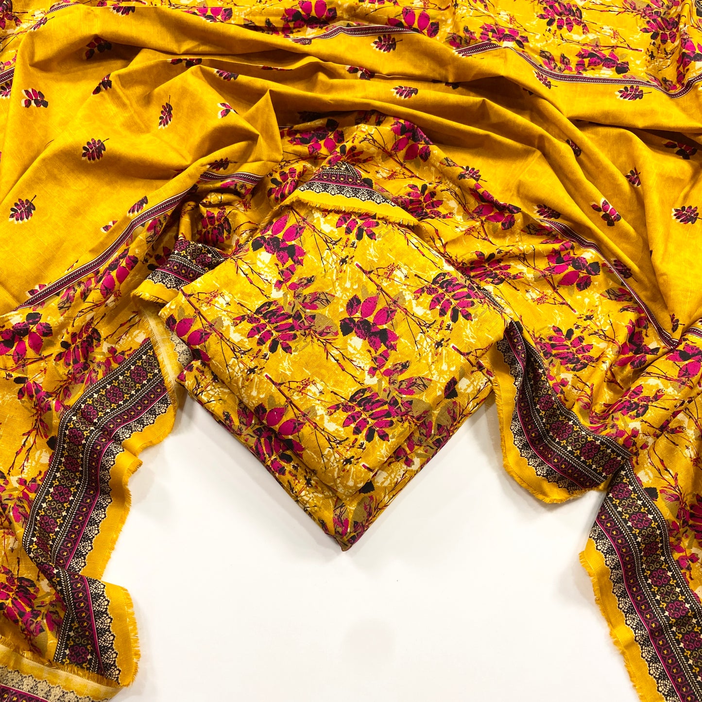 Kayseria All Over Digital Printed Khaddar 3PC