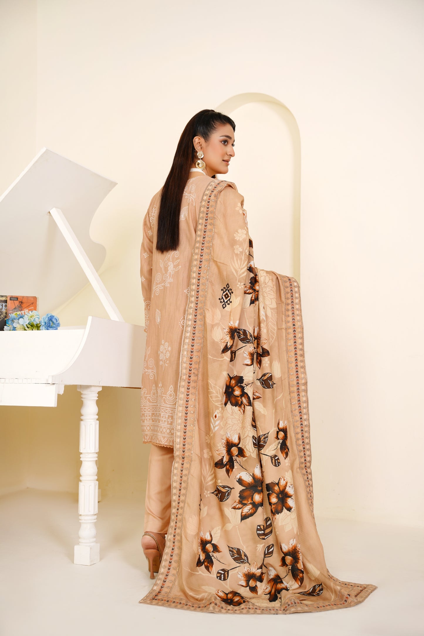 Narm o Nafees By Anaya Noor Embroidered Viscose 3PC