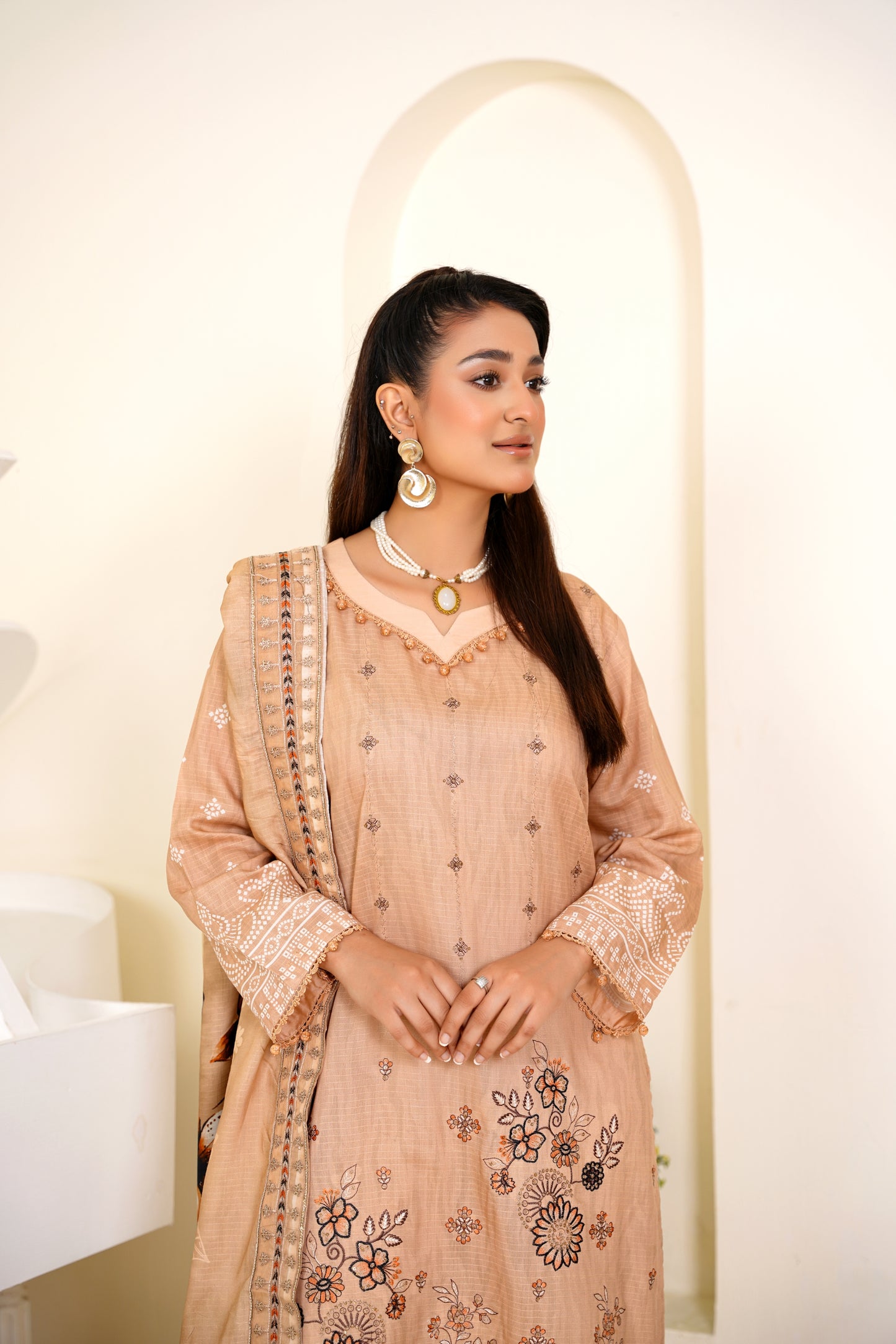 Narm o Nafees By Anaya Noor Embroidered Viscose 3PC