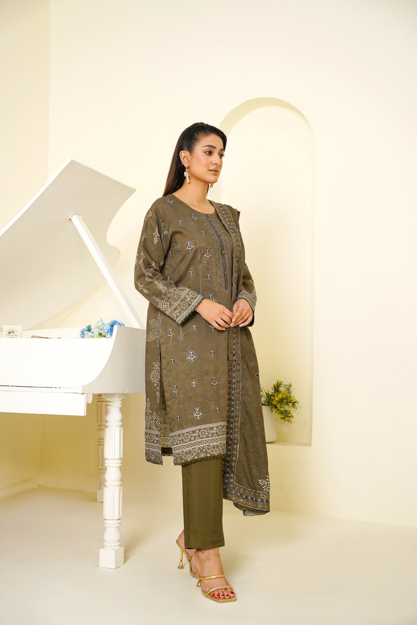 Narm o Nafees By Anaya Noor Embroidered Viscose 3PC