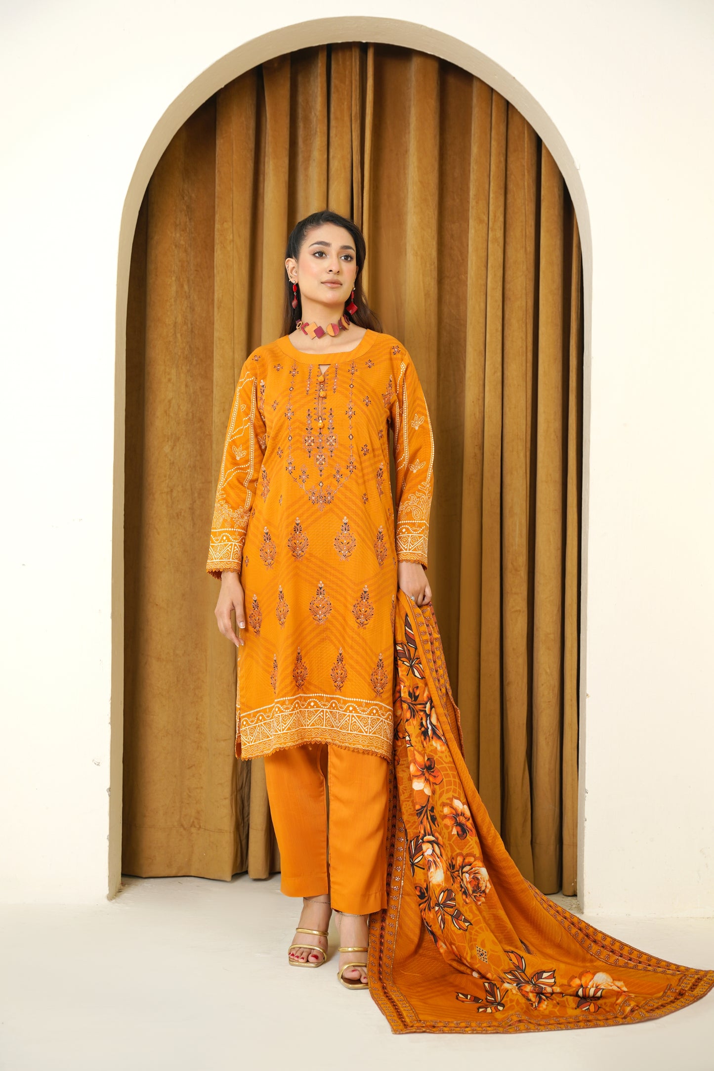 Narm o Nafees By Anaya Noor Embroidered Viscose 3PC