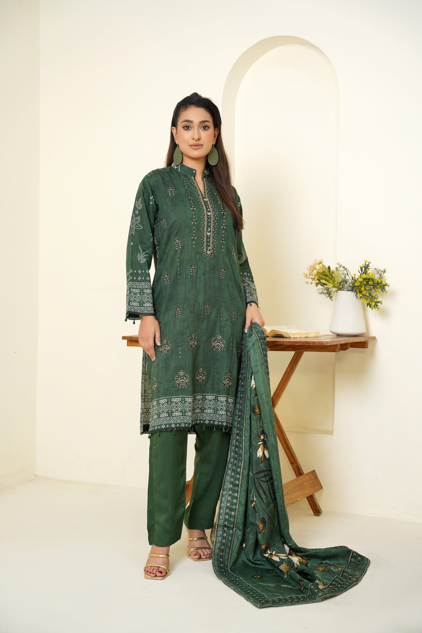 Narm o Nafees By Anaya Noor Embroidered Viscose 3PC