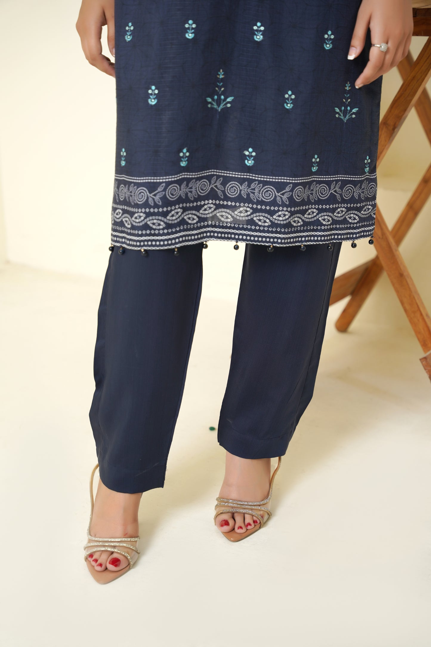 Narm o Nafees By Anaya Noor Embroidered Viscose 3PC