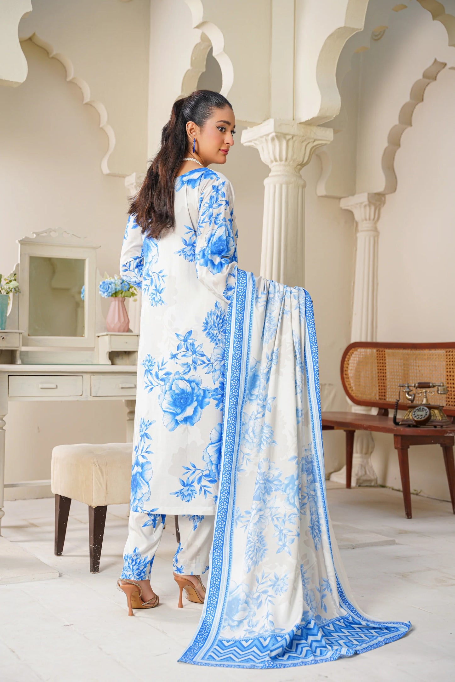 Baroque Printed Linen With Emb Patches 3PC