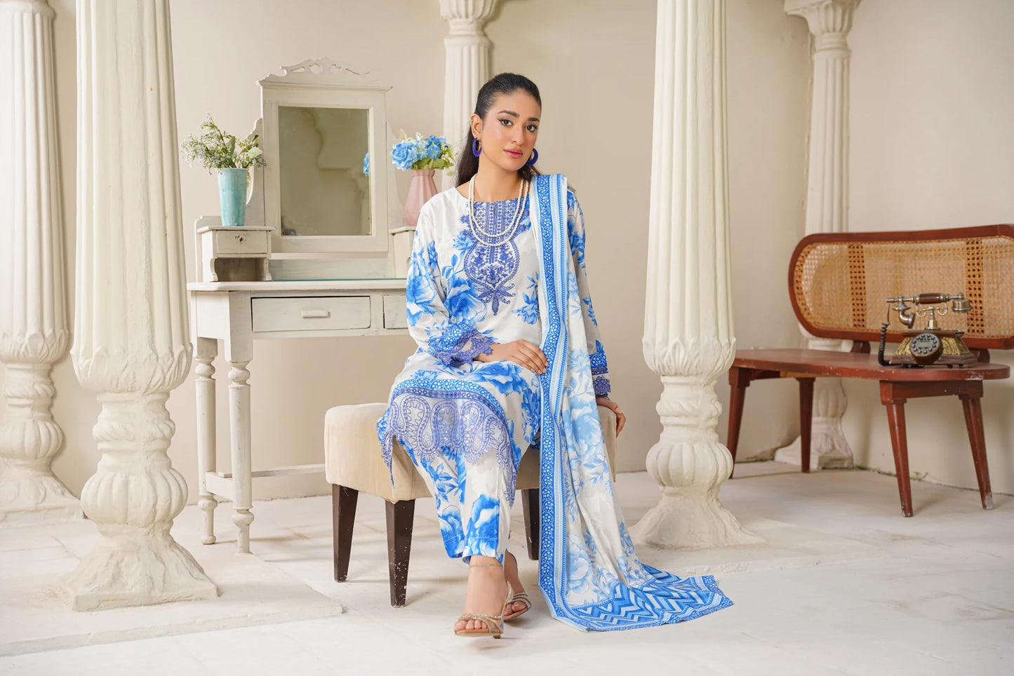 Baroque Printed Linen With Emb Patches 3PC