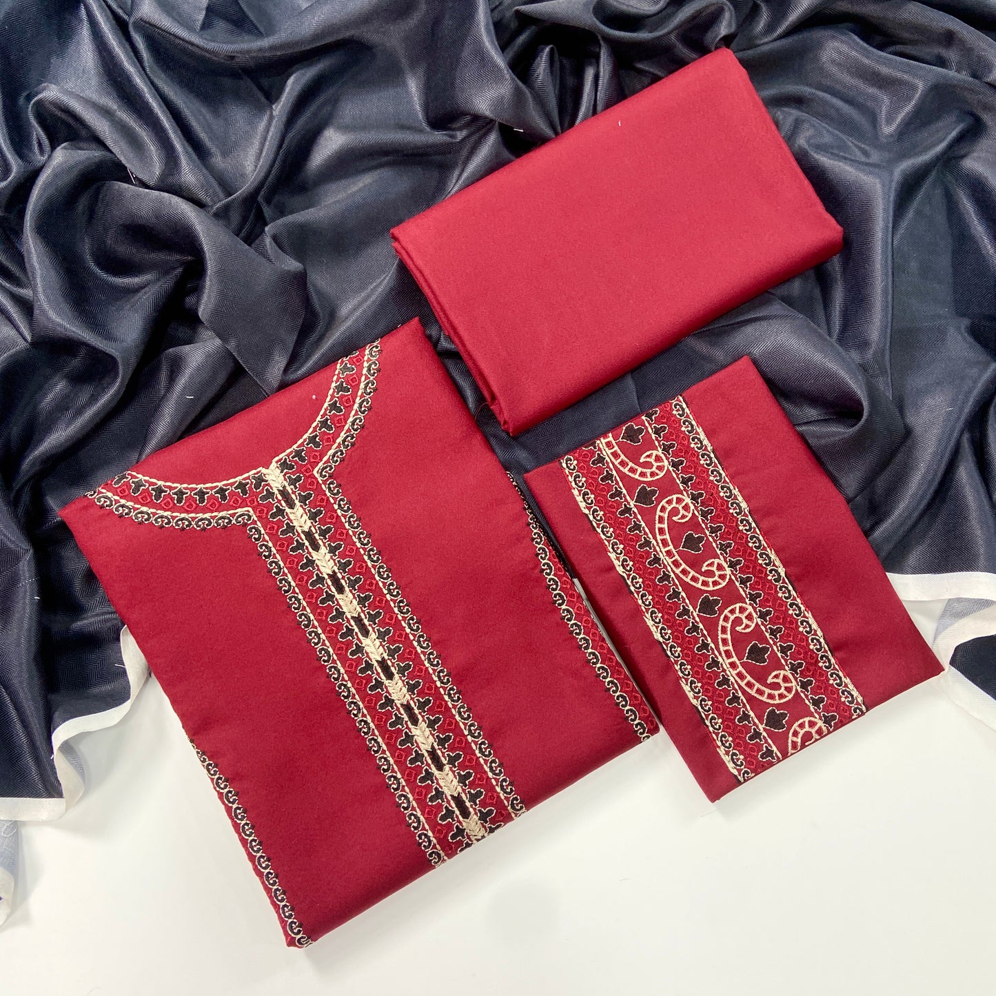 Iznik Luxury Emb Dhanak 3PC