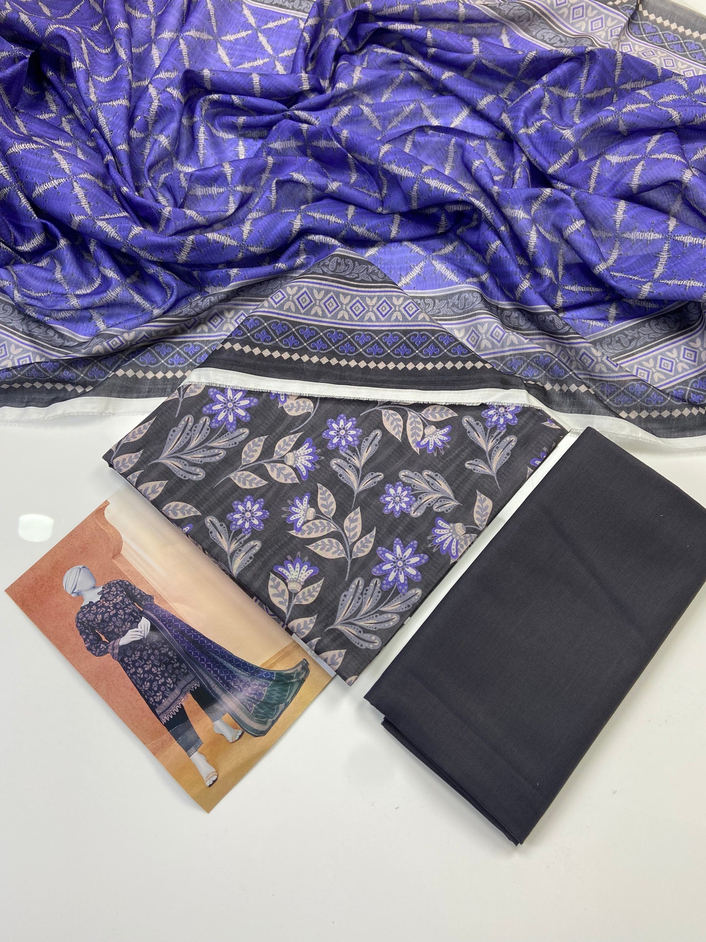 Almeerah Printed Lawn 3-PC