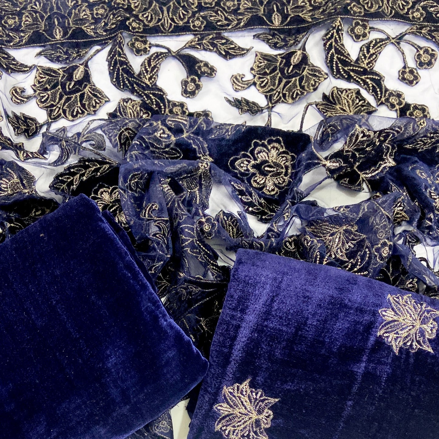 Bareeze Velvet Shawl With Aplic Work 3PC