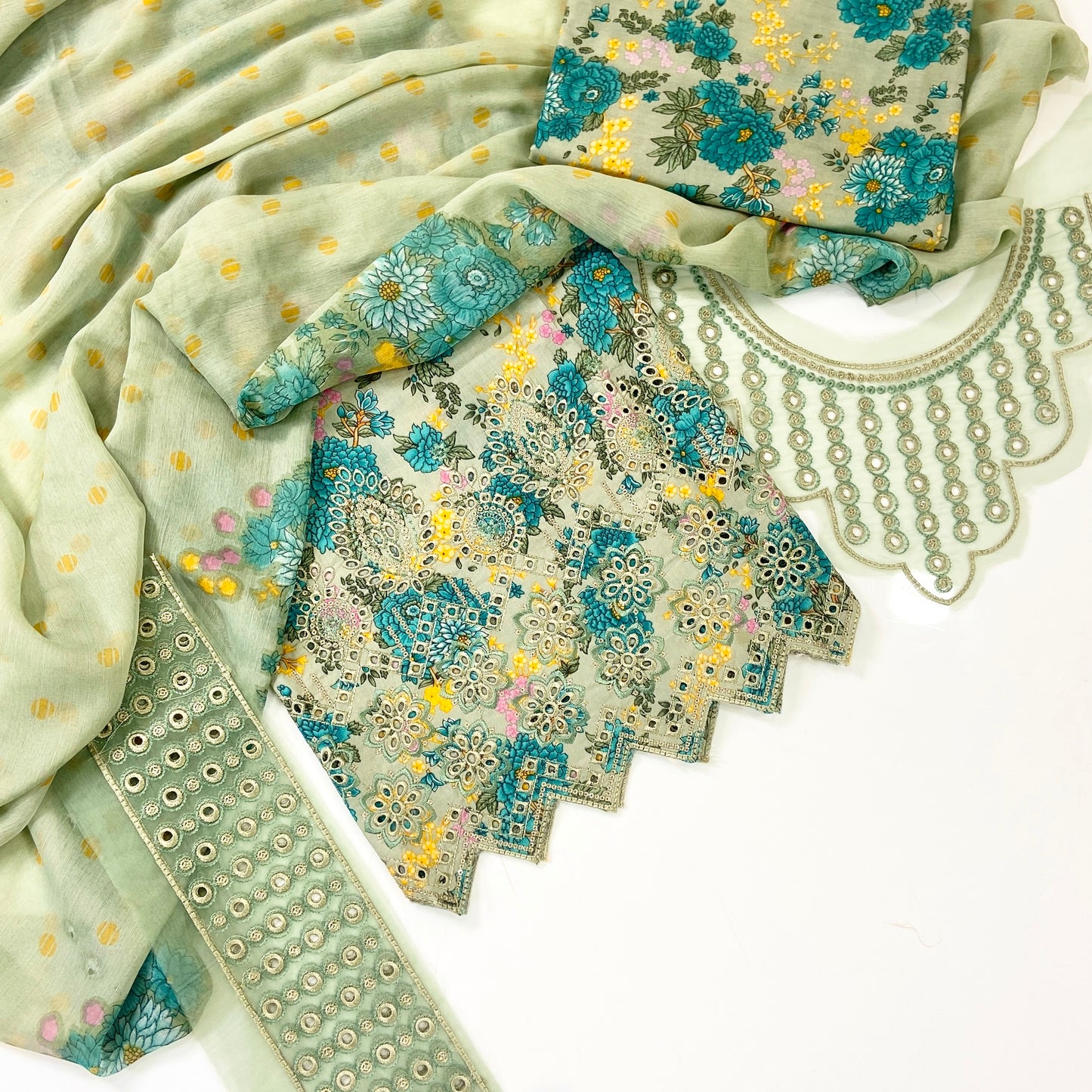 Baroque Emb Luxury Lawn-3PC