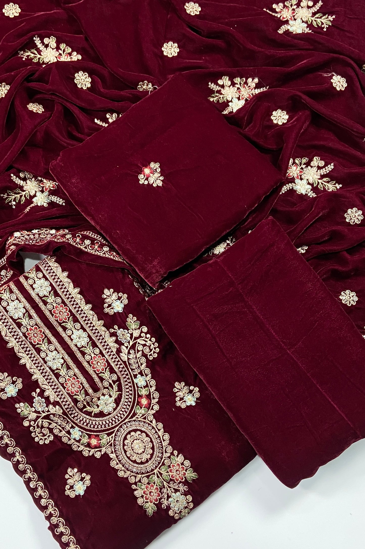 Maria B Luxury Velvet Embroidered Suit – 3PC