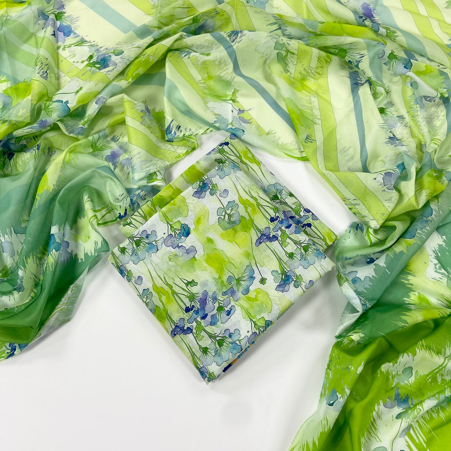 Sapphire Digital Printed Lawn 3PC