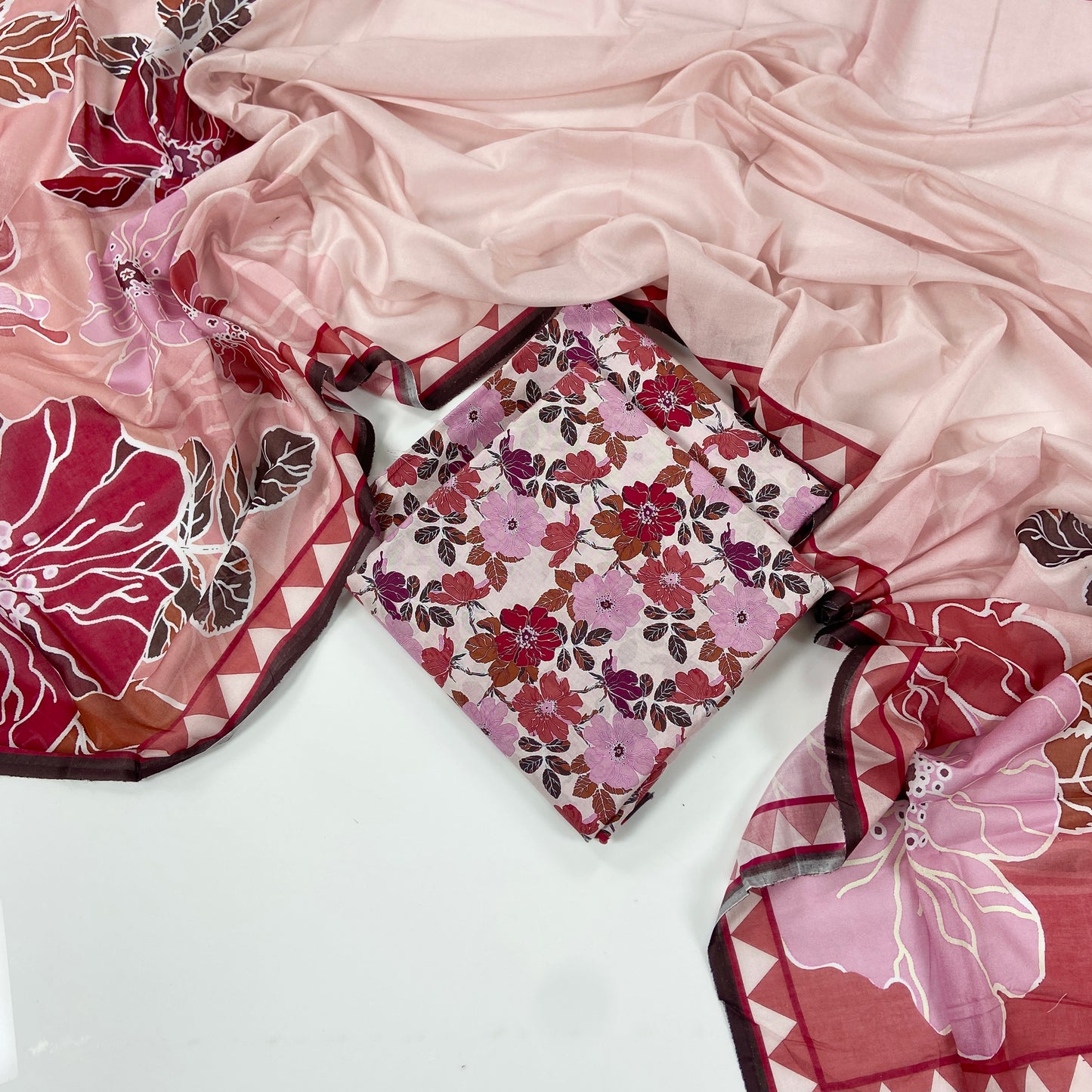 Sapphire Digital Printed Lawn 3PC