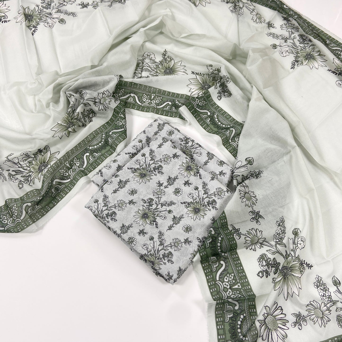 Sapphire Digital Printed Lawn 3PC