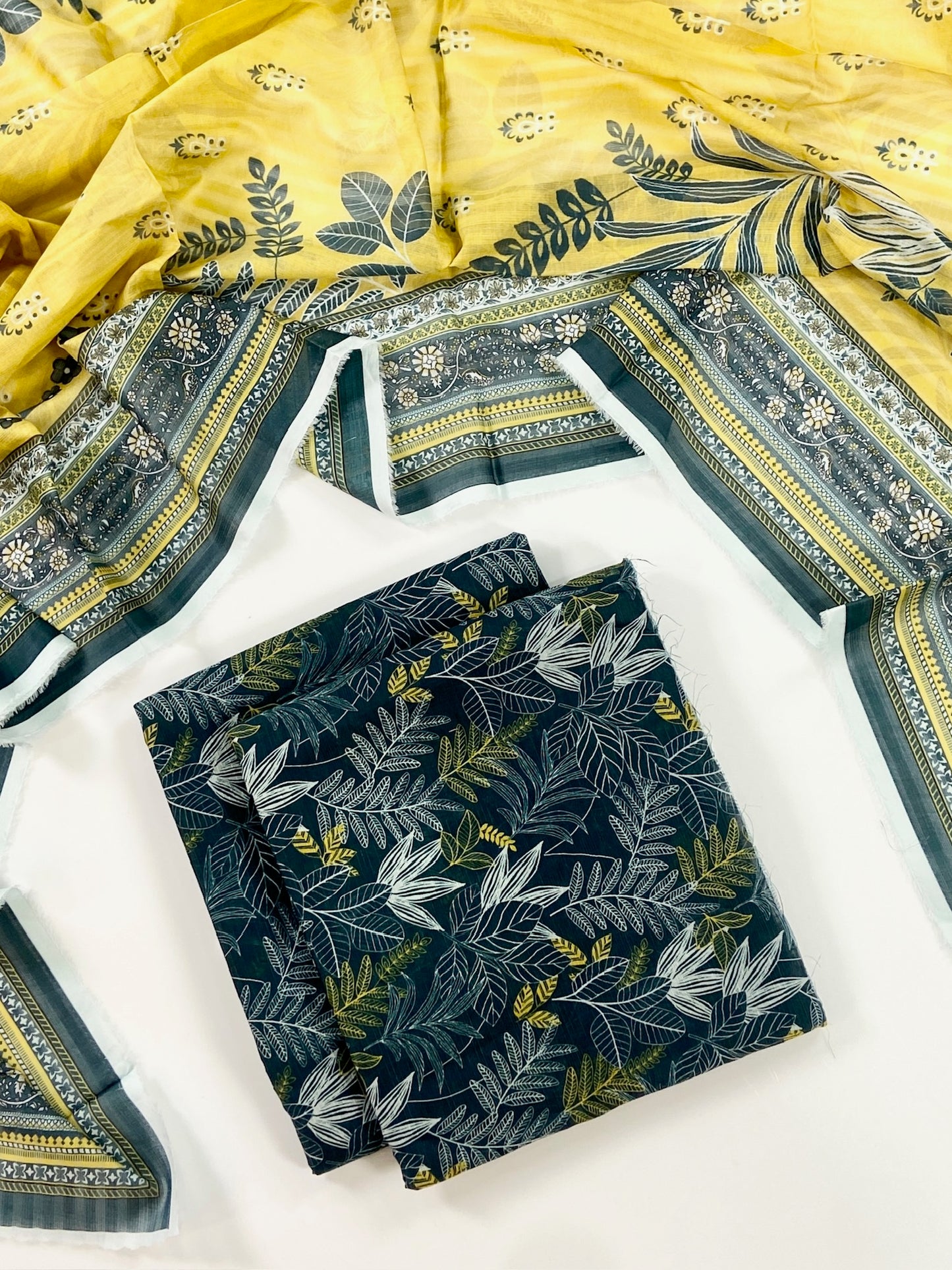 Flows By Almeerah Premium Printed Stripe Lawn 3PC