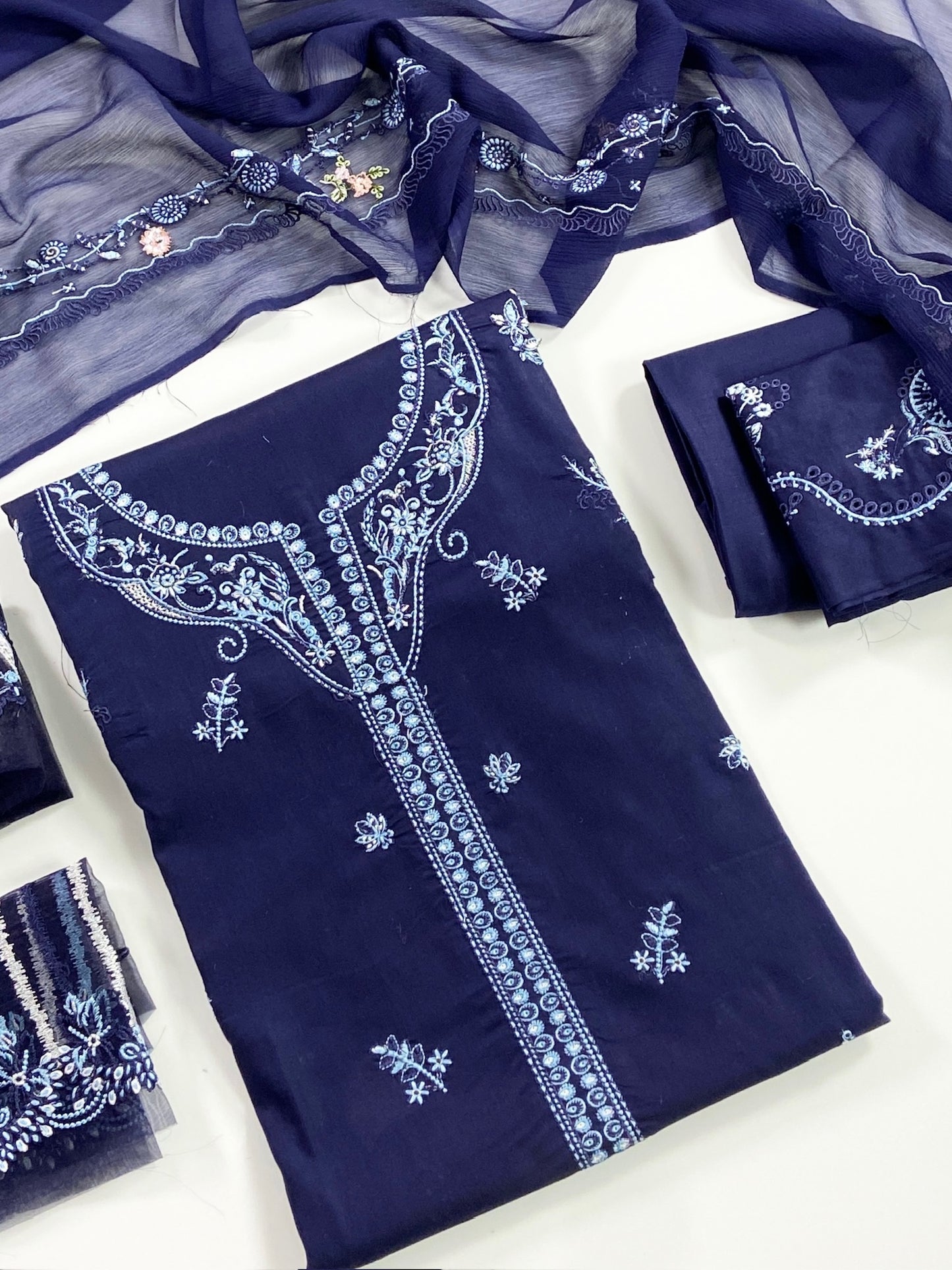 Qalamkar Luxury Embroidered Lawn 3PC