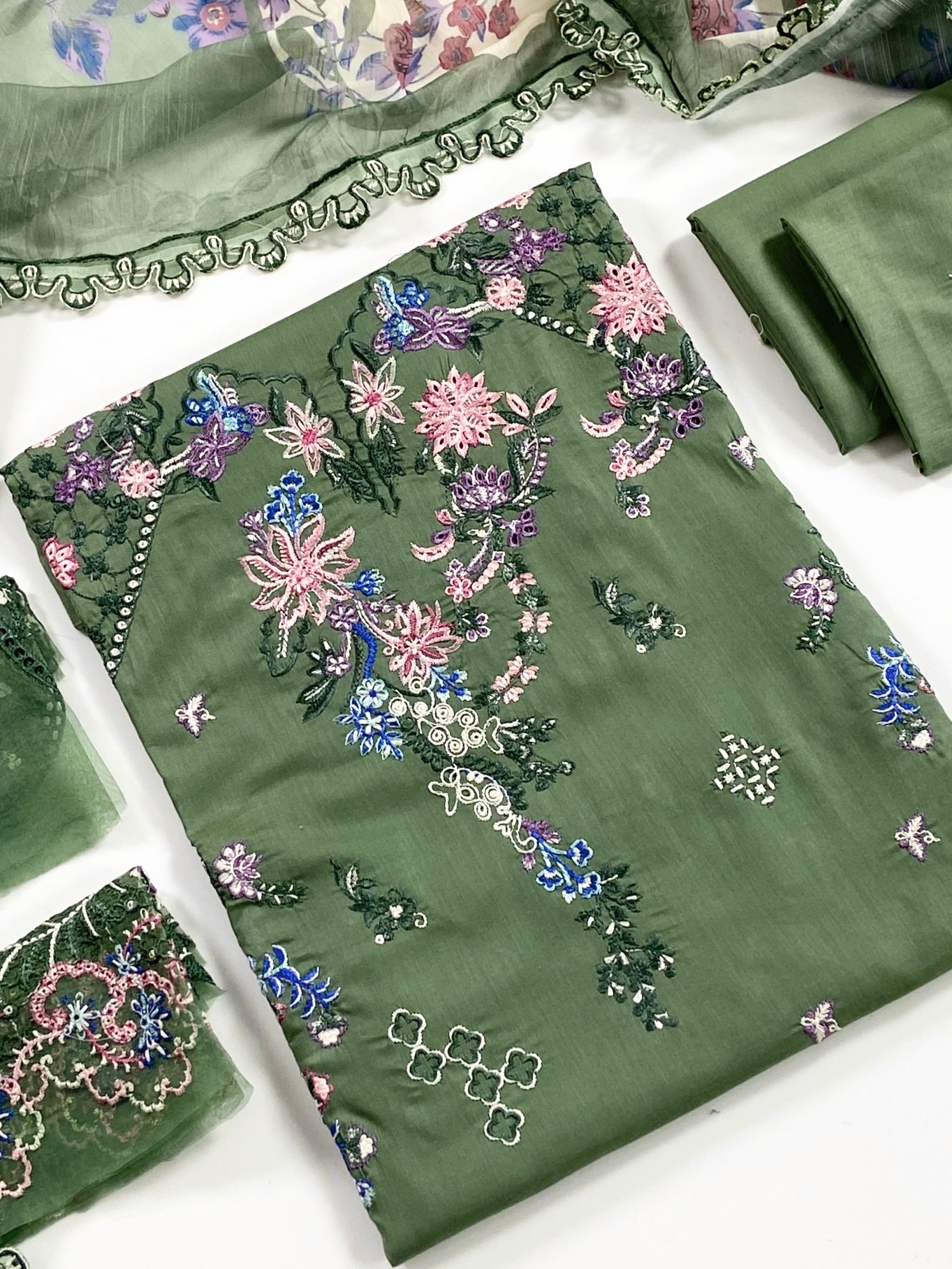 Qalamkar Luxury Embroidered Lawn 3PC