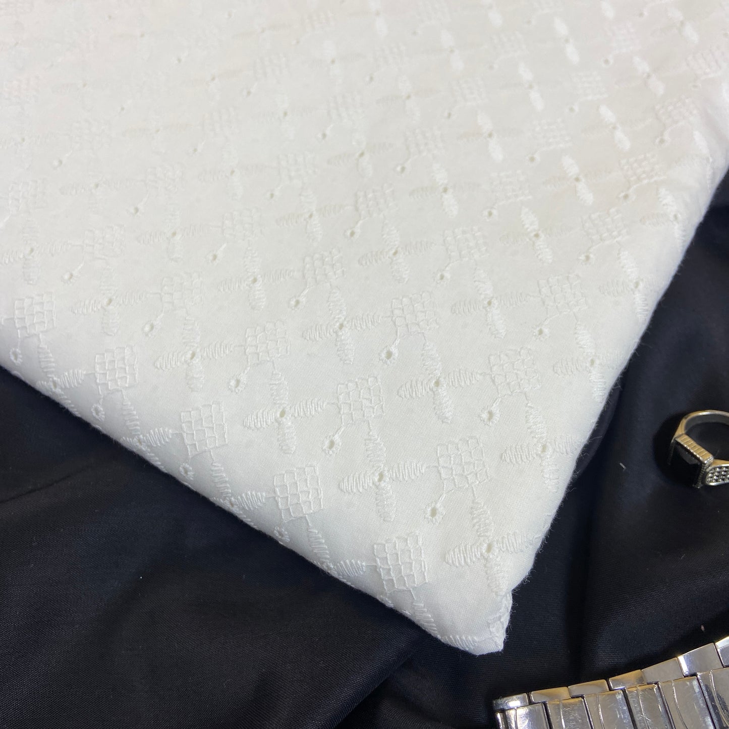 Bareeze Men’s Chikankari White Suit