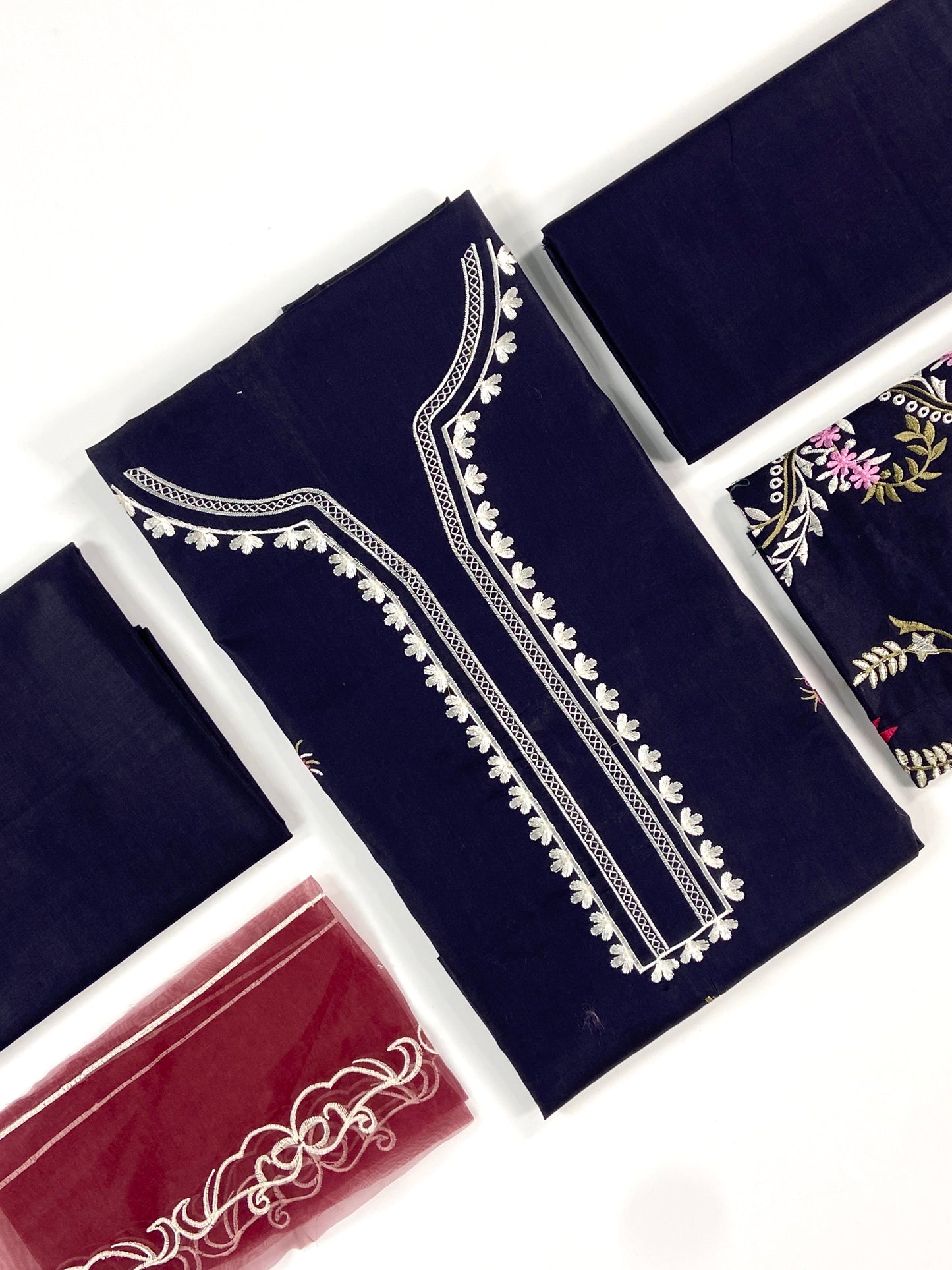 Umzay Embroidered Lawn 2PC