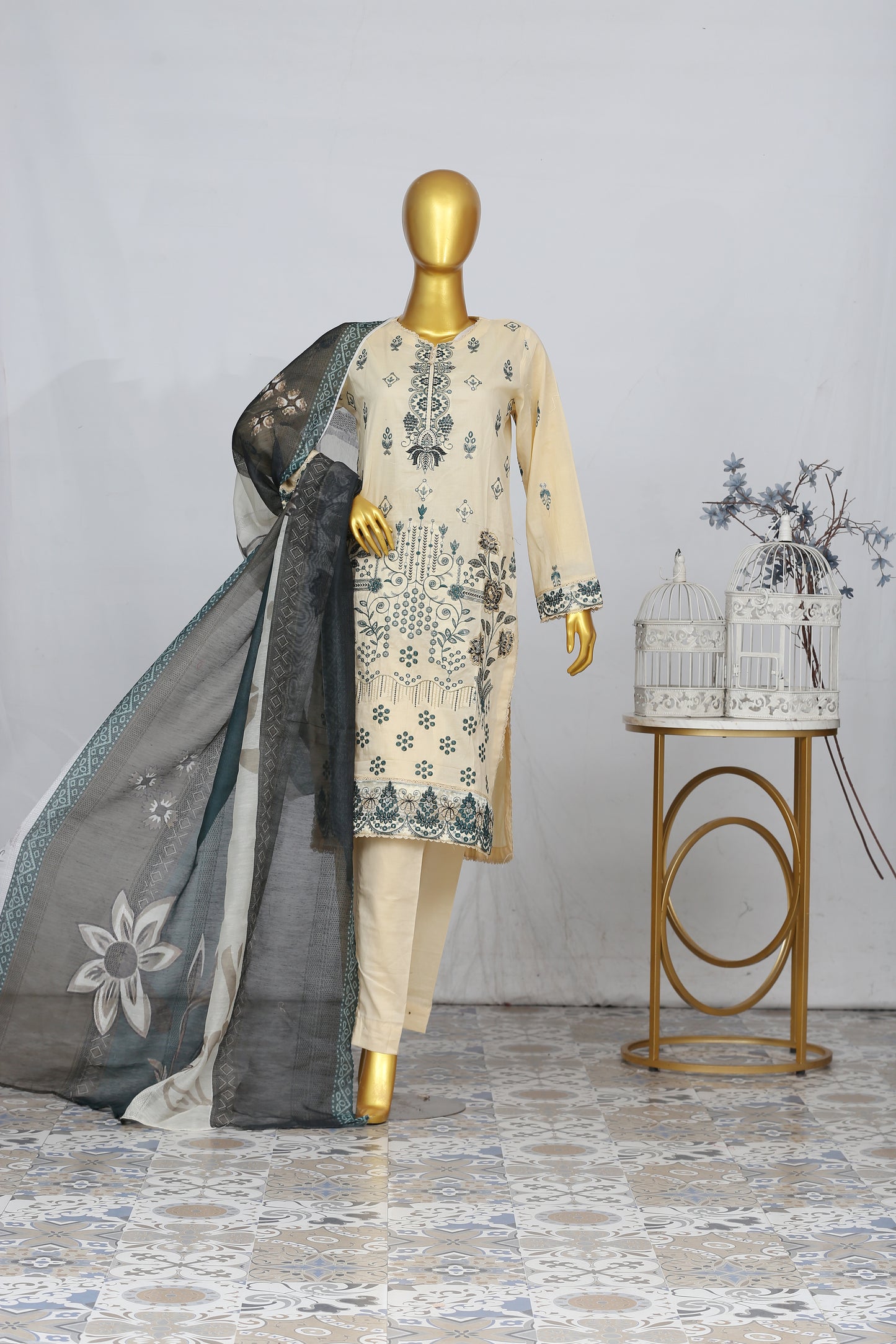 Lavish By Anaya Noor Heavy Embroidered Lawn 3PC