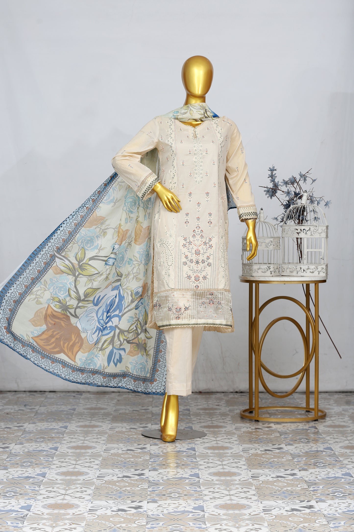 Lavish By Anaya Noor Heavy Embroidered Lawn 3PC