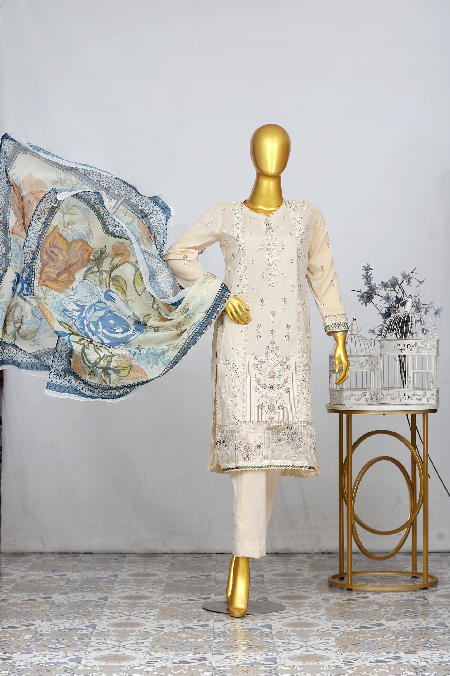 Lavish By Anaya Noor Heavy Embroidered Lawn 3PC