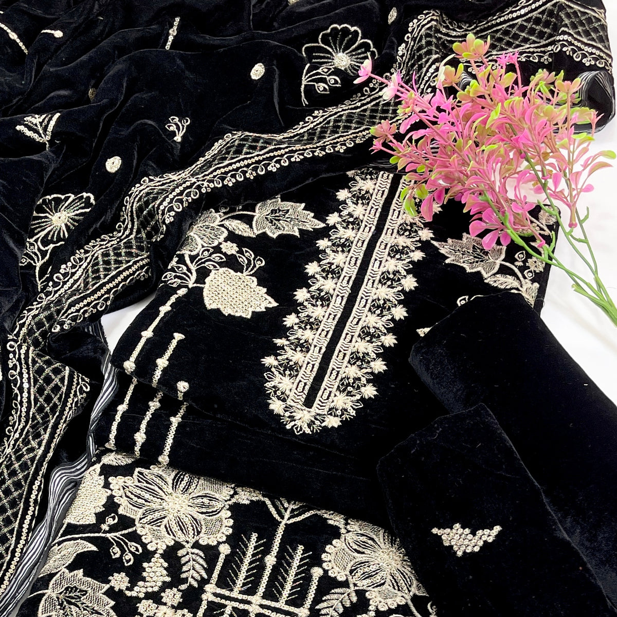 Sana Safinaz Luxury Emb Velvet 3PC