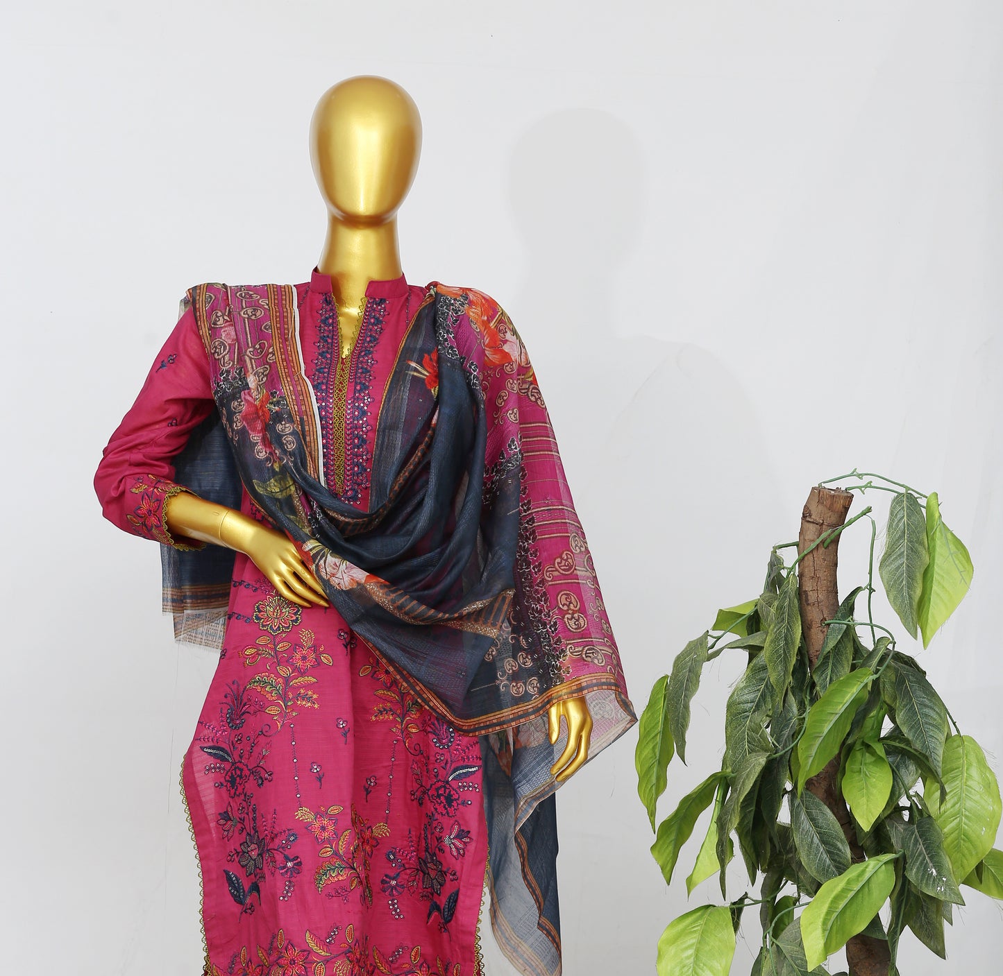 Mastani By Anaya Noor Bana Dora Emb Lawn 3PC