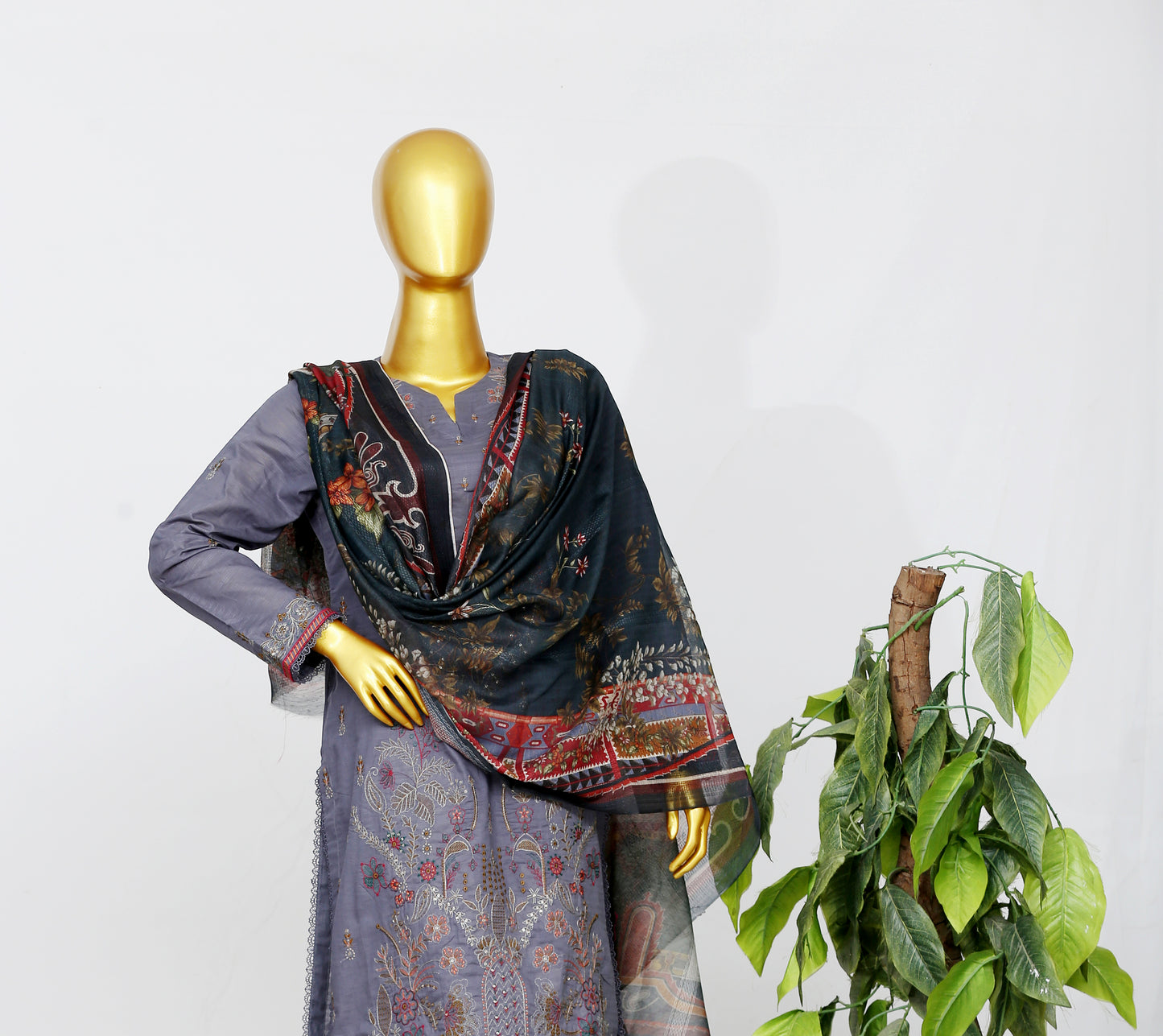 Mastani By Anaya Noor Bana Dora Emb Lawn 3PC