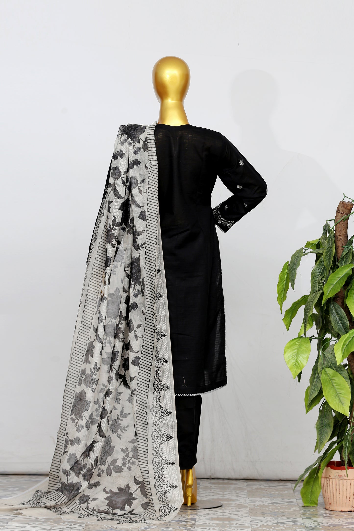 Mastani By Anaya Noor Bana Dora Emb Lawn 3PC