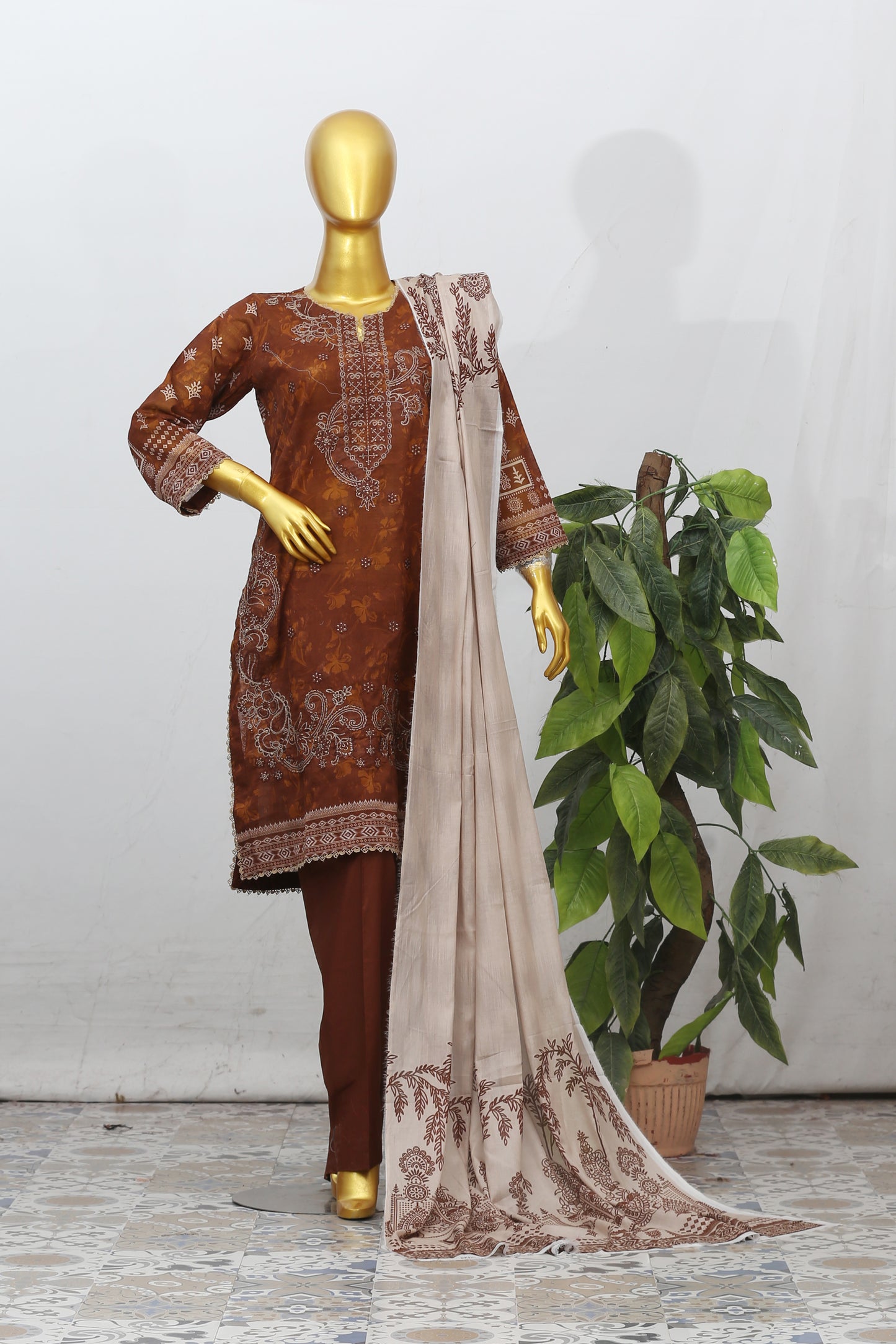 Zarnish By Anaya Noor Heavy Emb Lawn 3PC