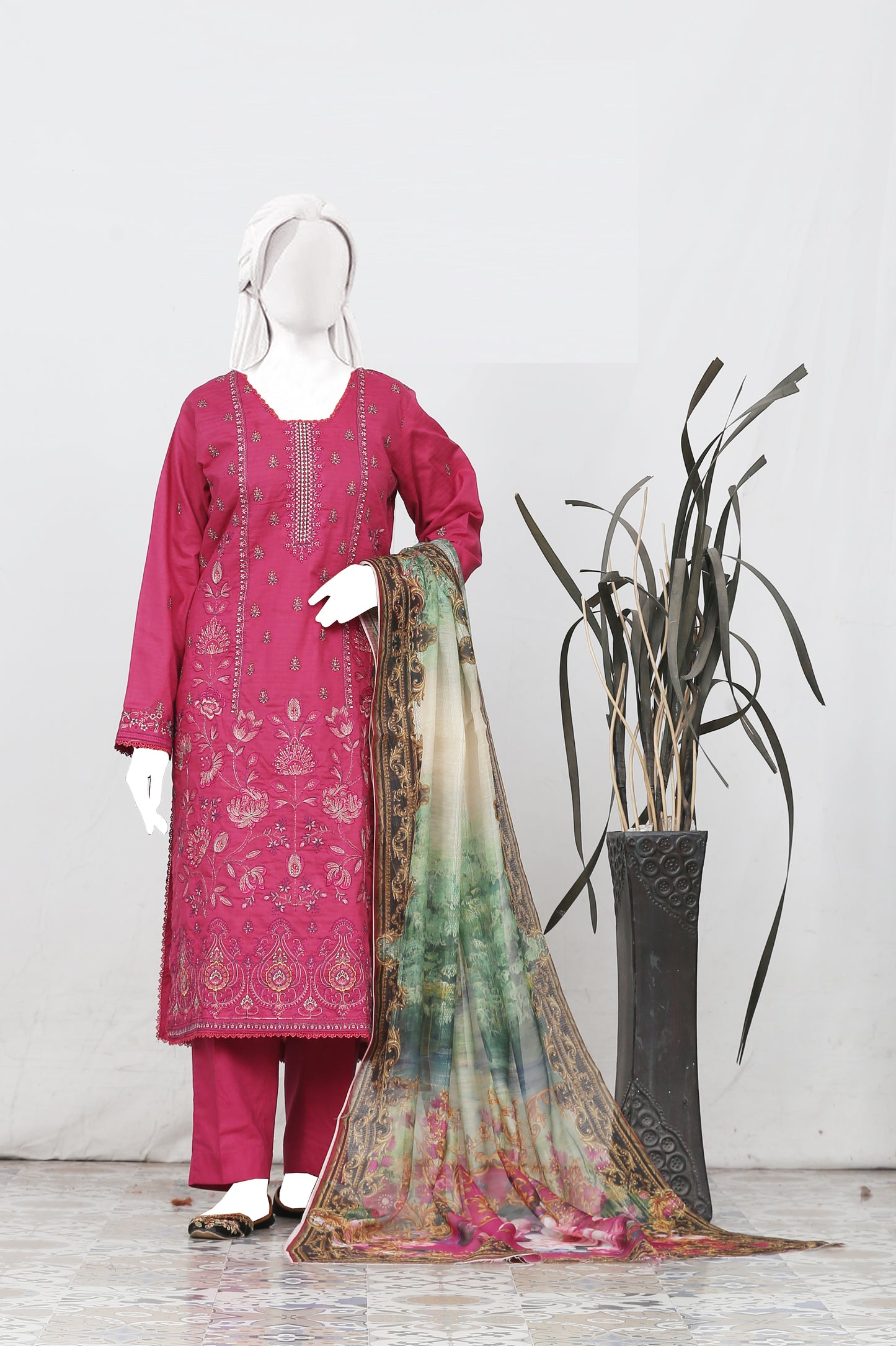 Zarqash By Anaya Noor Bana Dora Emb 3PC