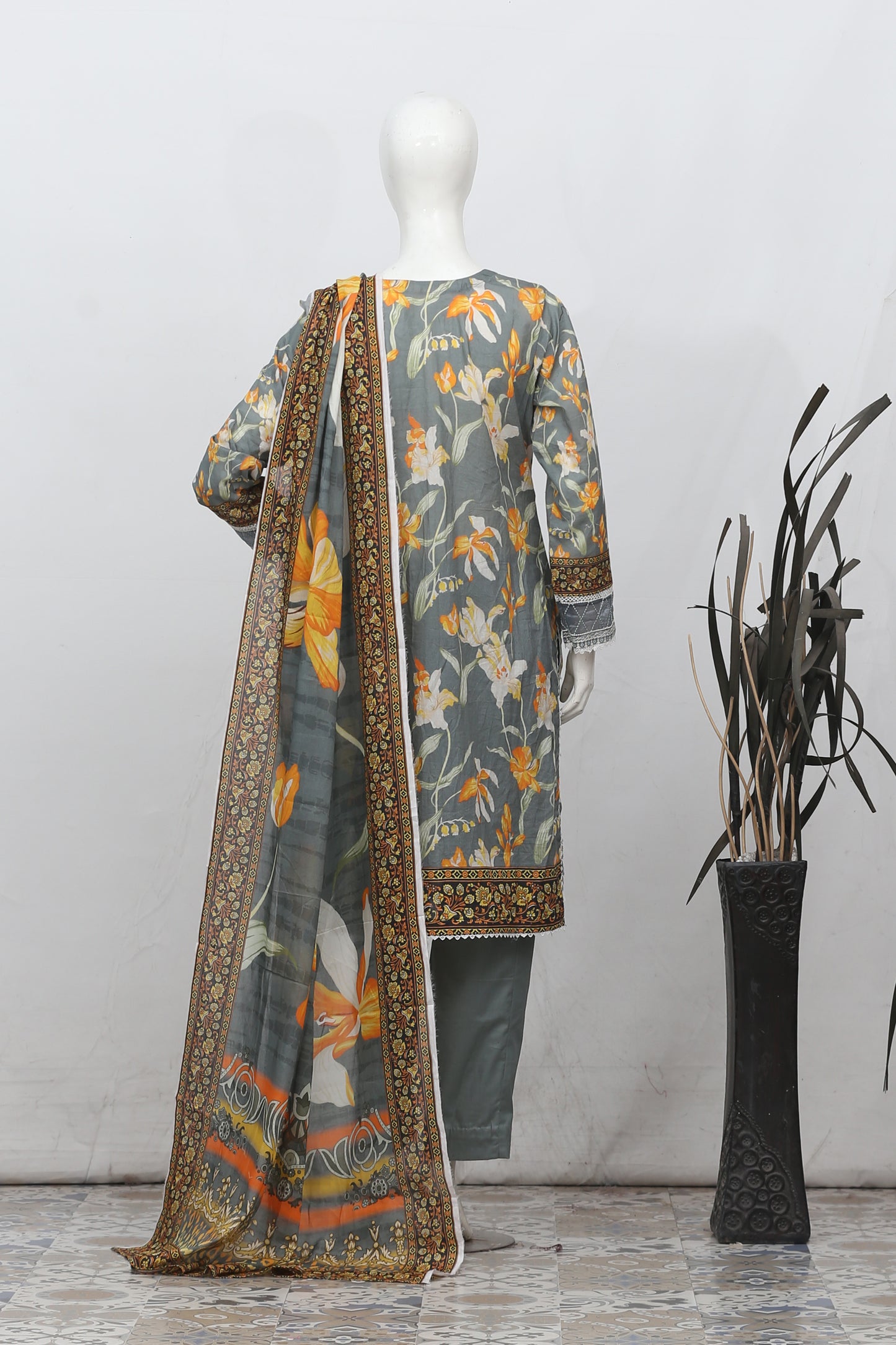 Fantak By Anaya Noor Heavy Emb Lawn 3PC