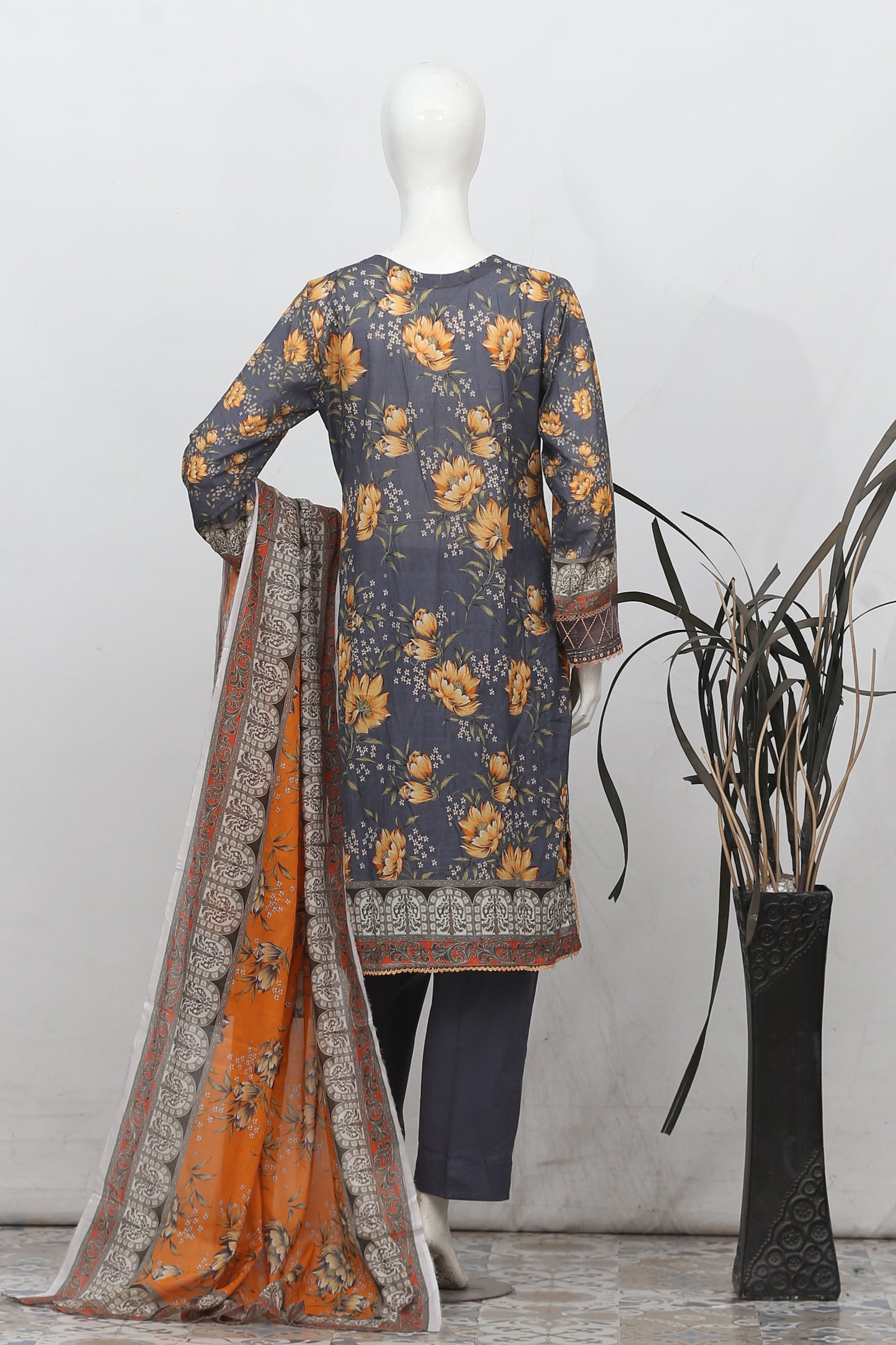 Fantak By Anaya Noor Heavy Emb Lawn 3PC