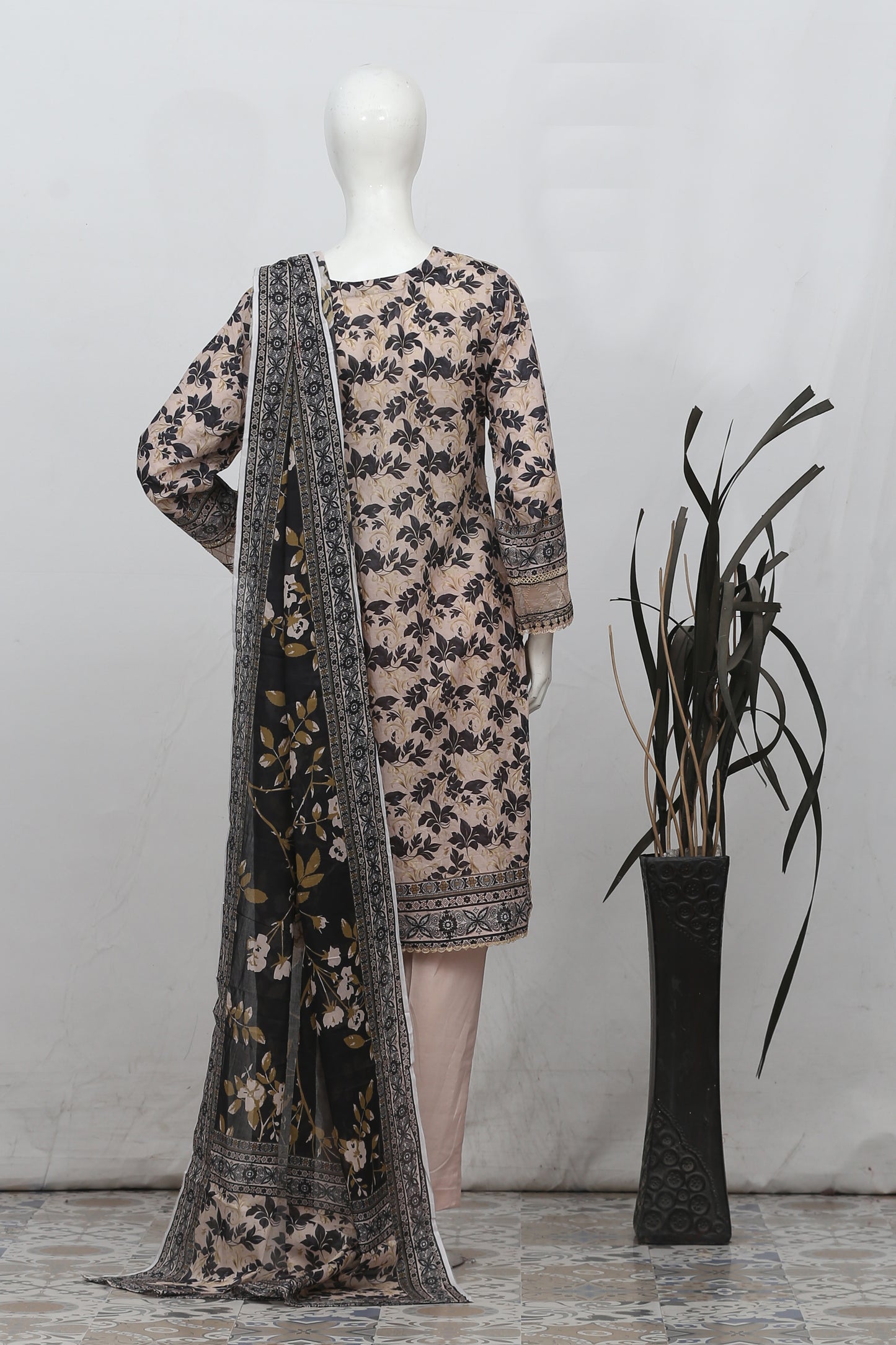 Fantak By Anaya Noor Heavy Emb Lawn 3PC