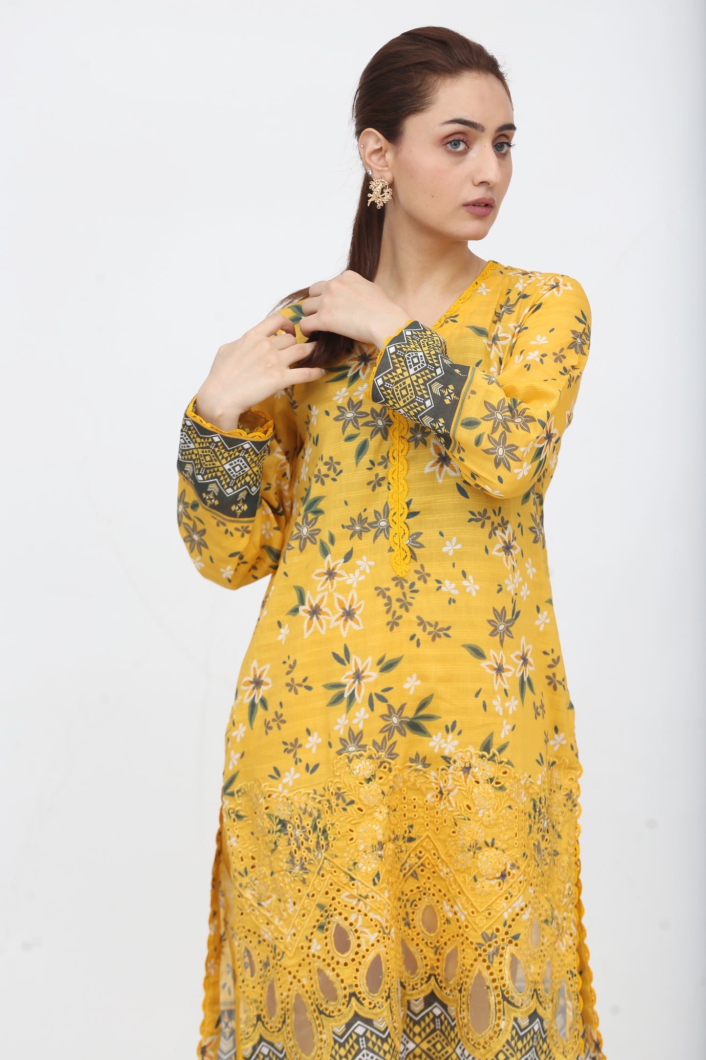 Phoolkari By Anaya Noor Printed Bana Dora Lawn 3PC