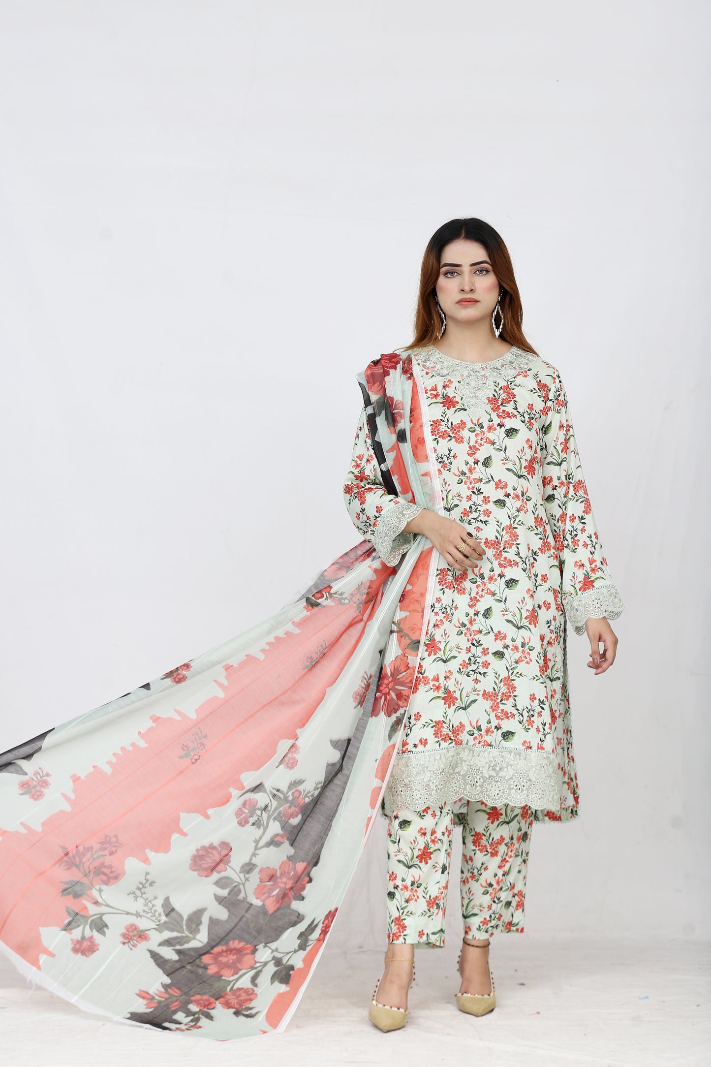 Baroque Embroidered With Patches Lawn 3PC