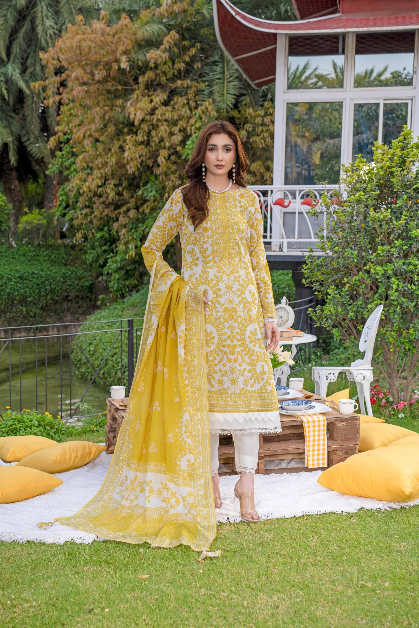 Wania Gold Printed Lawn 3PC